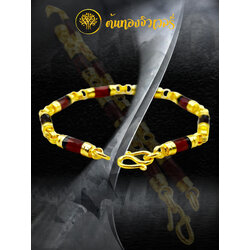 สร้อยข้อมือโกเมน