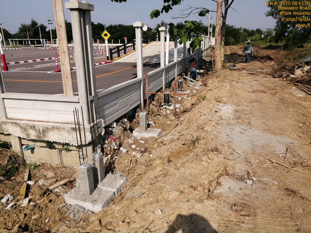 ขนส่ง(บ้านโป่ง) ก่อสร้างรั้วรอบขนส่ง