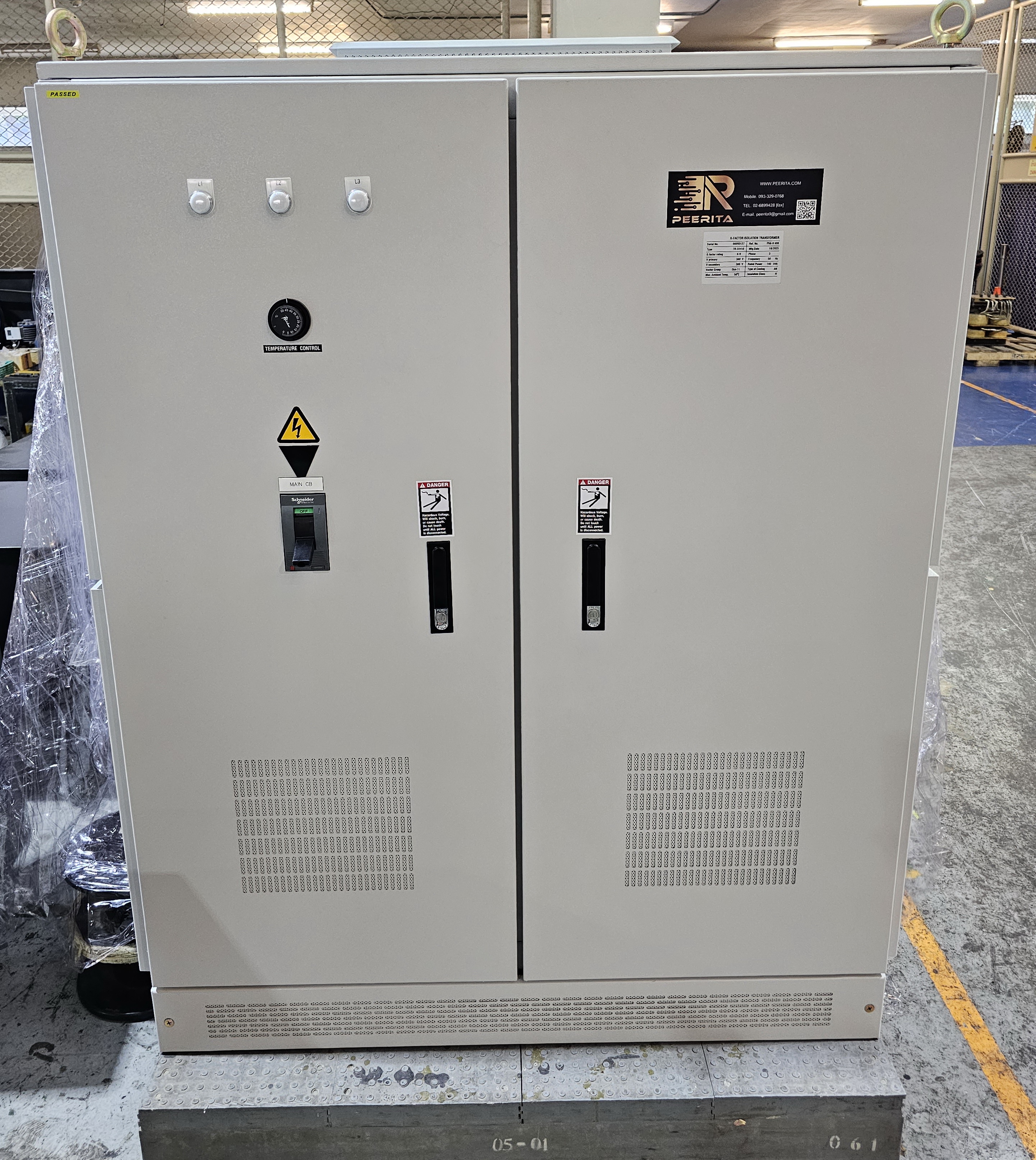 สั่งพัน หม้อแปลง 3 เฟส ตาม spec พร้อมบริการติดตั้งอุปกรณ์ เช่น เบรคเกอร์ มิตเตอร์แบบต่างๆ และให้คำปรึกษา