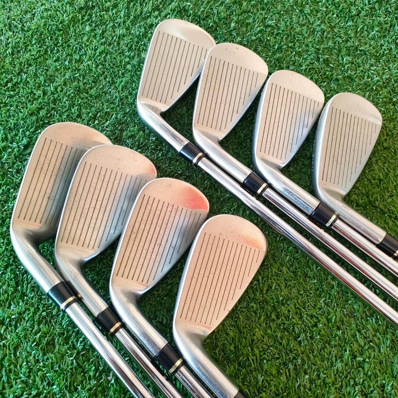 ชุดเหล็ก WILSON STAFF Di7 มีเหล็ก 4-9 เเละ PW SW ก้าน TX-88 SL ก้านเหล็กเบามาก ตัว STAFF เป็นซีรี่ระดับท๊อปสุด ไม้กอล์ฟมือสอง ของแท้ BY NakaraLuxurious