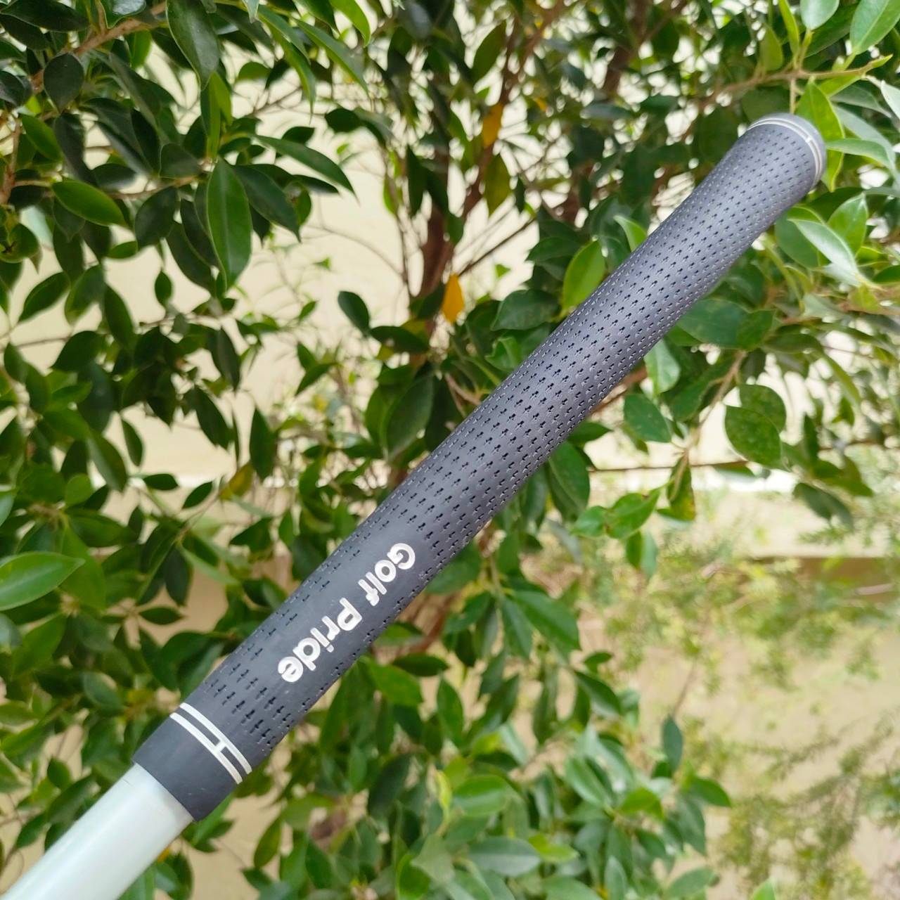 HYBRID4 TAYLORMADE RESCUE องศา 22 ก้าน RE*AX RESCUE FLEX S เป็นรุ่นสร้างชื่อมากๆของ RESCUE ตีง่ายมาก แม่นยำ ตีโดนดีมากๆ เสียงใส เวลาตีมั่นใจ เล็งกรีนระยะไกลได้เลย ไม้กอล์ฟพรีเมี่ยมมือสอง ของแท้ By NakaraLuxurious
