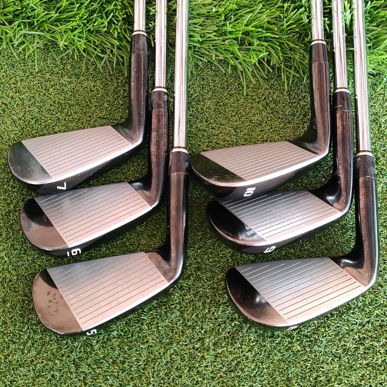 ชุดเหล็ก HONMA BERES PRO BLACK IP รุ่น LIMITED หายากจัด สวยหวานเจี๊ยบ มีเหล็ก 5 - 10 ทั้งหมด 6 ชิ้น ก้าน N.S.PRO 1050 GH FLEX S สุดๆแบบนี้นานๆเข้ามาทีครับ จัดด่วน!!!