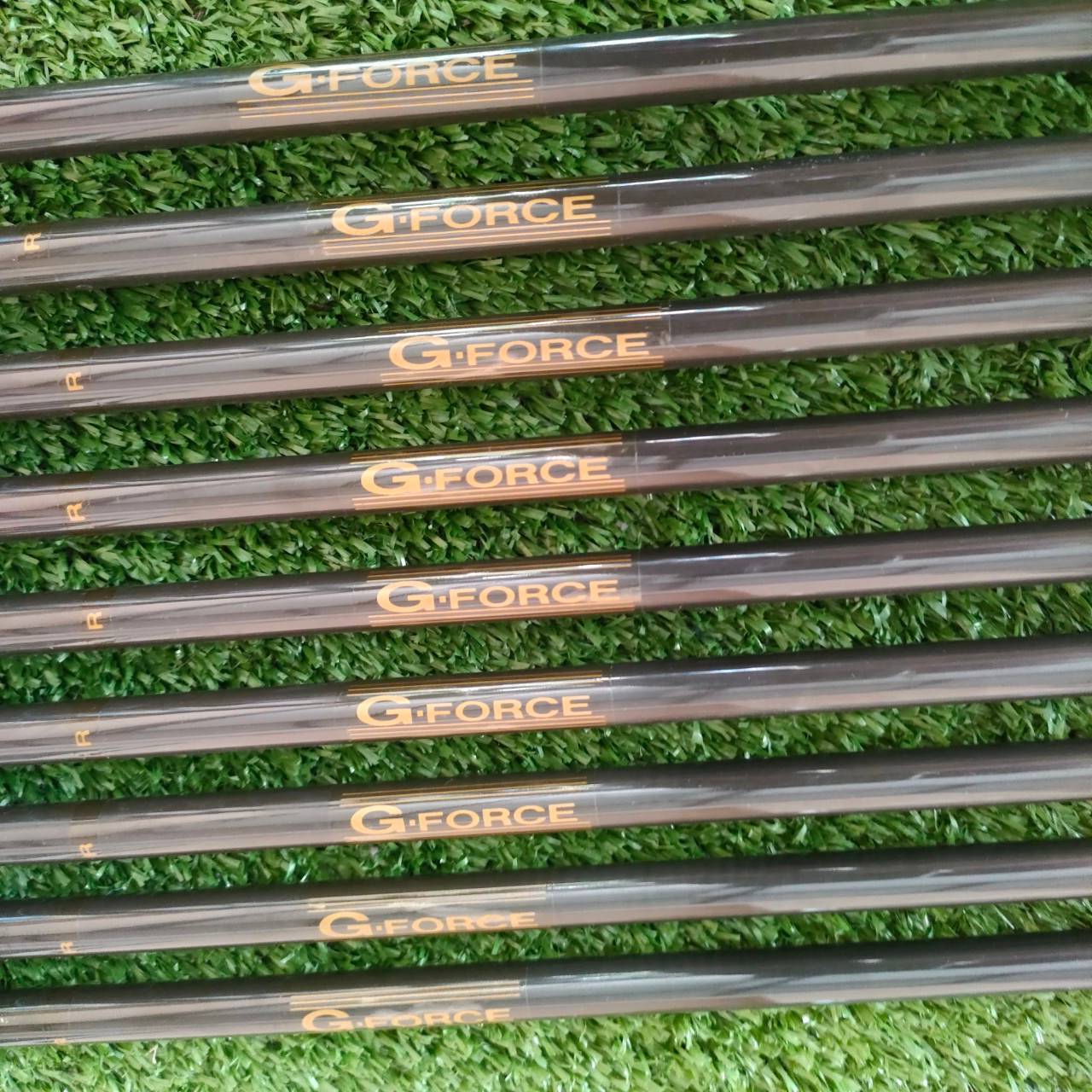 ชุดเหล็ก TOMMY ARMOR 845S SILVER SCOT ของใหม่!! มีเหล็ก 3-9 เเละ PW SW ก้าน G-FORCE FLEX R เป็นนวัตกรรมใหม่เอกสิทธิ์ PAT PEN ใบไม่ใหญ่มาก แต่ตีแล้วง่ายแบบสุด!! ไม้กอล์ฟมือหนึ่ง ของแท้ BY NakaraLuxurious