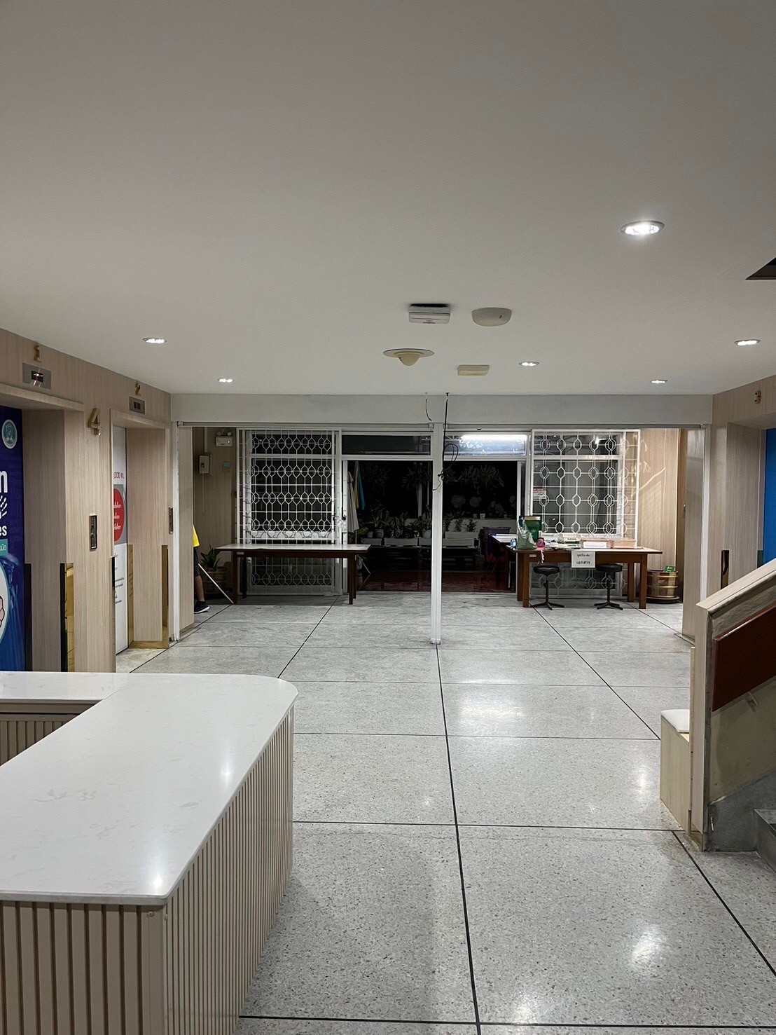 งานปรับปรุงโถงลิฟต์ รพ.ศิริราช (ตึกอัษฎางค์) ชั้น4