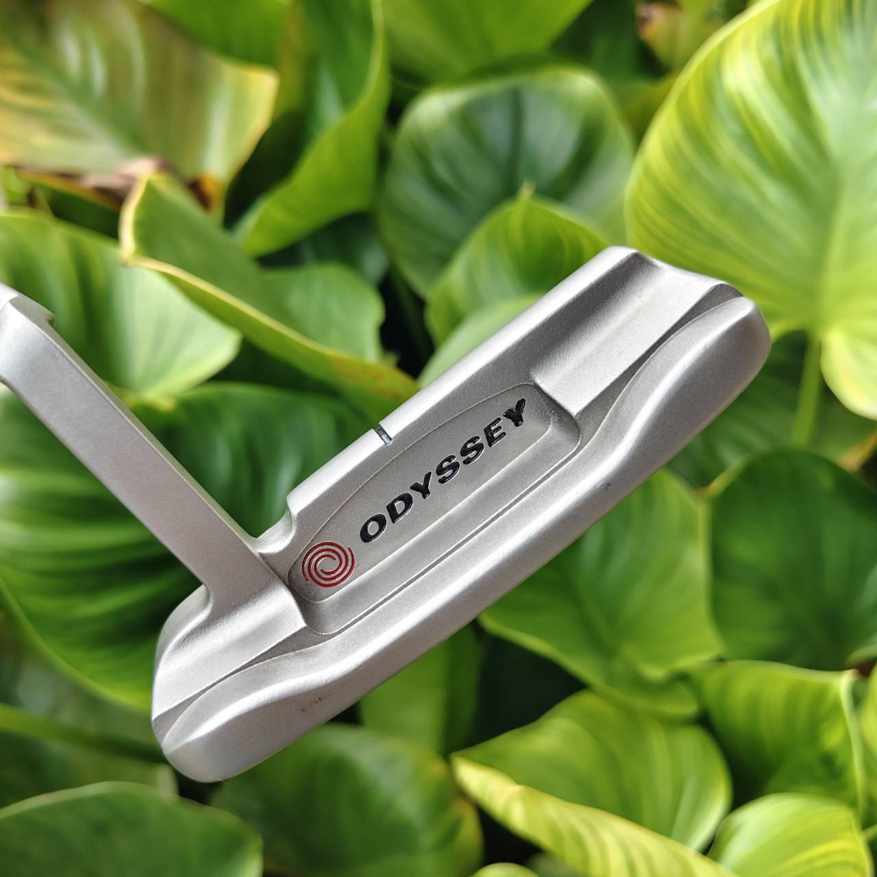 Putter Odyssey White Hot #1 Face Balanced Design — เหมาะกับนักกอล์ฟที่มีสวิงตรงและช้า