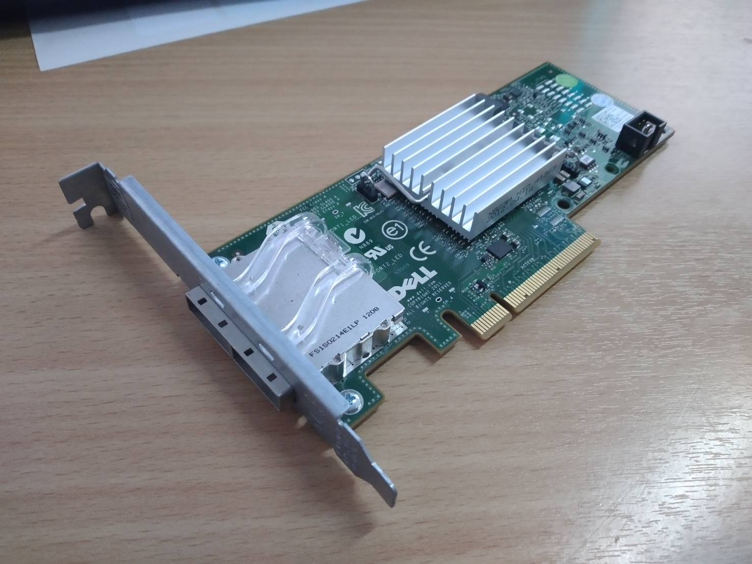 Dell PERC h200e 6g SAS Dual Port Host Bus Adapter HBA sff-8088 012dnw