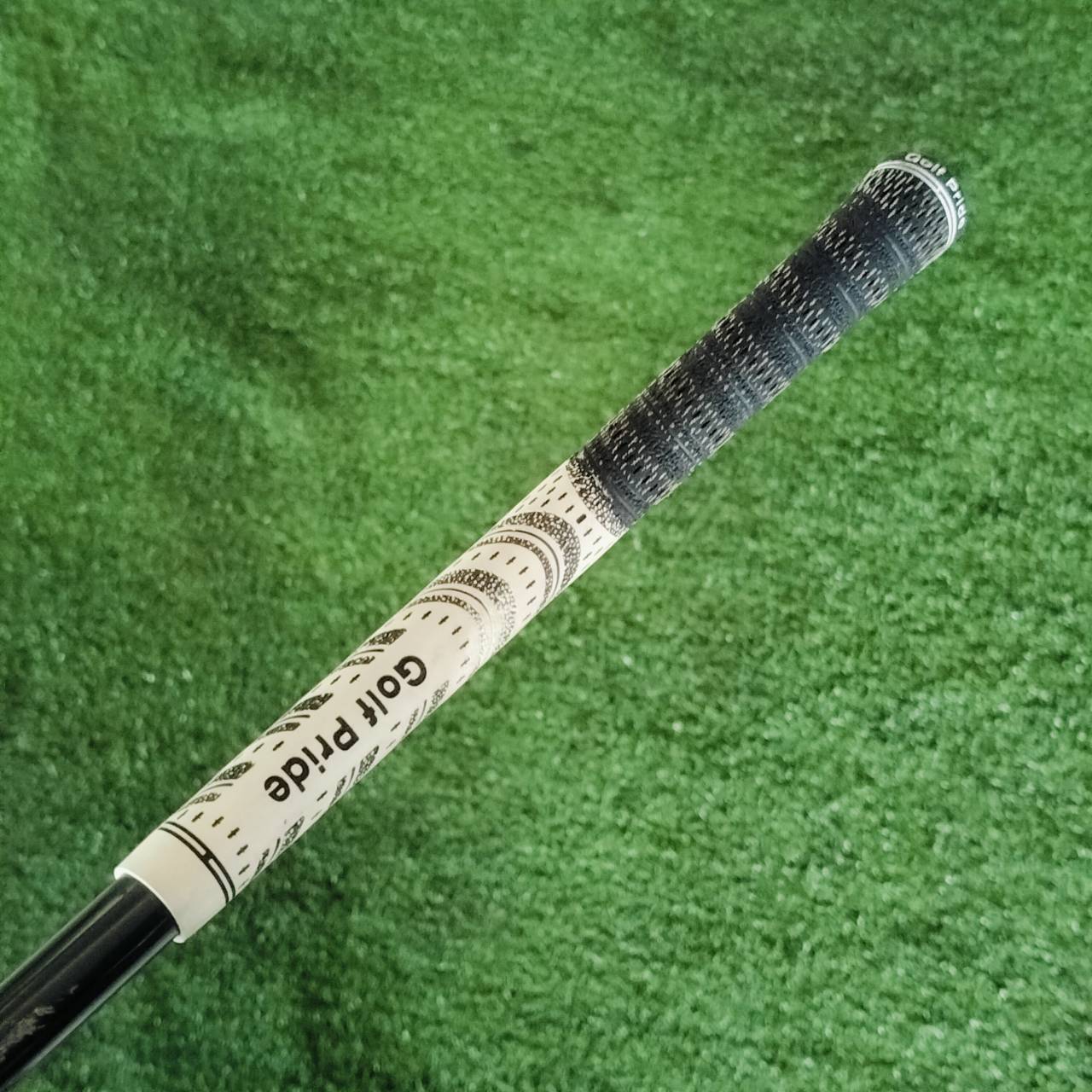 Driver Taylormade R360 XD รุ่น XD หน้าเด้ง 360 หัวใหญ่ ตีง่าย และตีไกล ได้ระยะดีเลยค่ะ องศา 9.5 ไม้กอล์ฟพรีเมี่ยมมือสอง ของแท้ By NakaraLuxurious