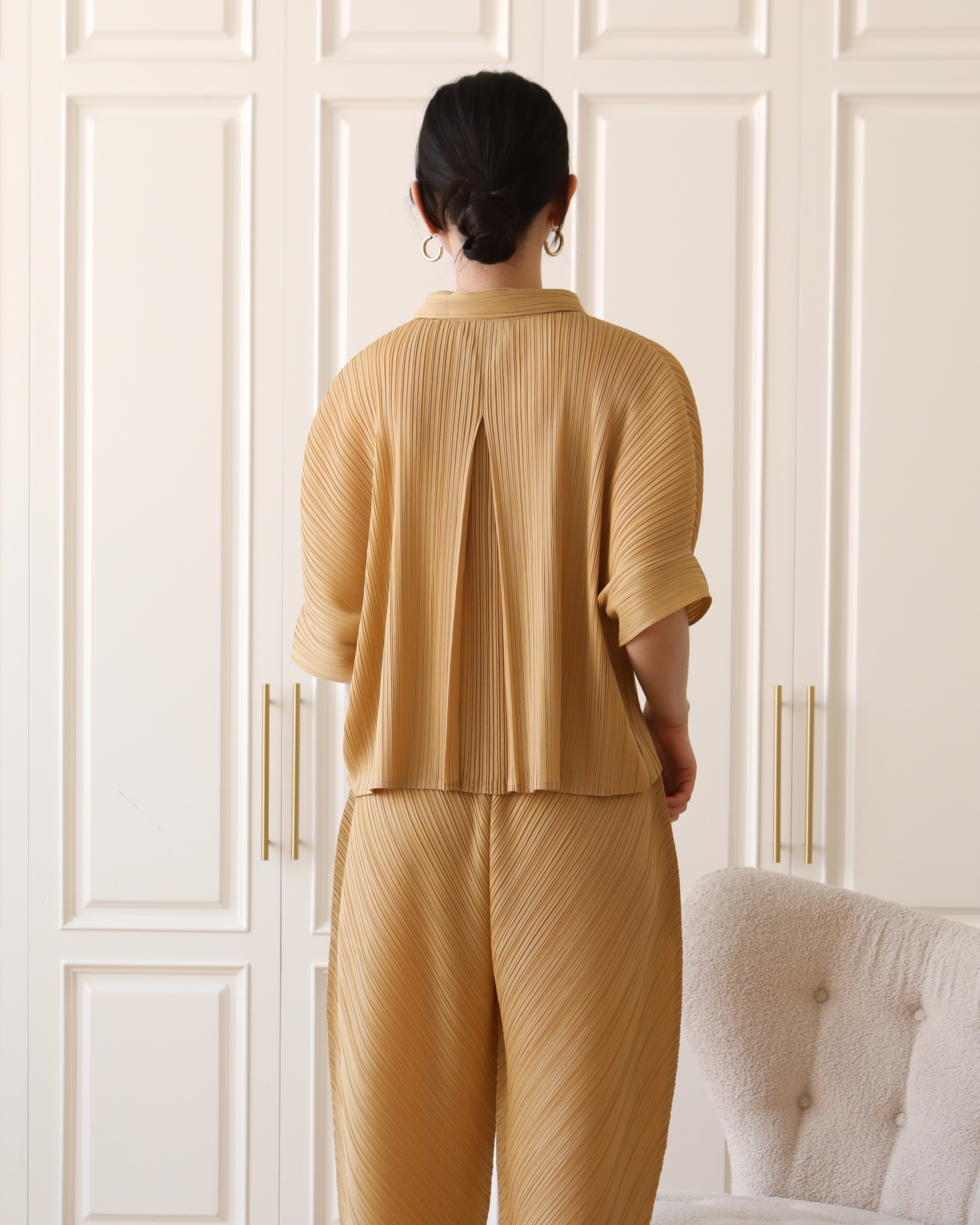 2MUAY รุ่น GJO3697 เสื้อผู้หญิง เสื้อพลีทคุณภาพ 12 สี FREE SIZE EVERYDAY COLLAR BUTTON FRONT PLEATED TOP