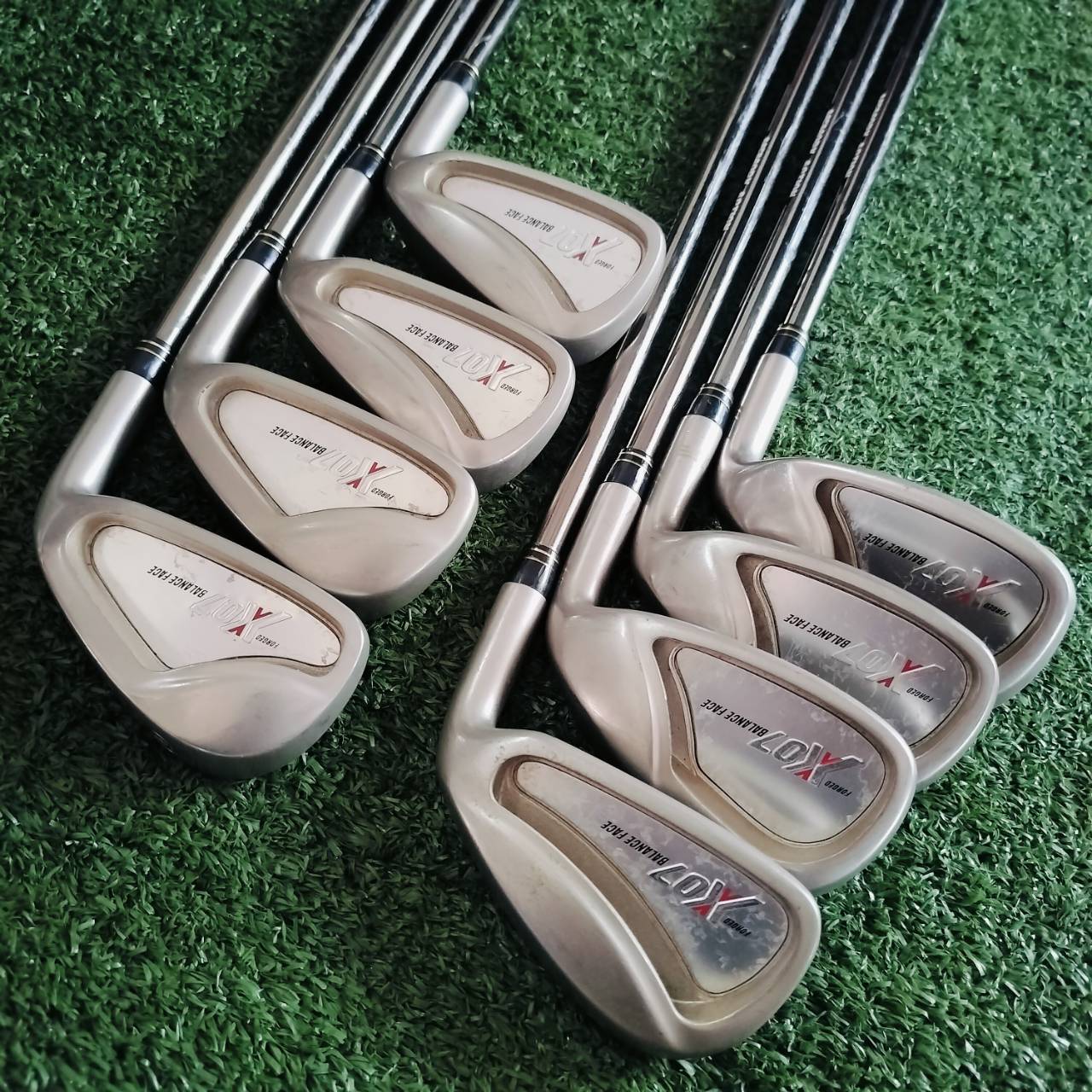 ชุดเหล็ก T-ZOOM X07 FORGED มือสอง มีเหล็ก 9 ชิ้น 4 5 6 7 8 9 P S ชุดในตำนาน!!! ก้านกราไฟต์ EXTREMLY 07 FLEX S ทั้งชุด ไม้กอล์ฟพรีเมี่ยมมือสอง ของแท้ By NakaraLuxurious