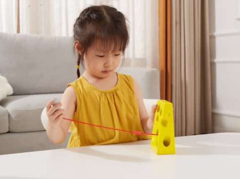 ชุดฝึกร้อยเชือกหนูกินก้อนชีส ของเล่นเสริมพัฒนาการ, ของเล่นเด็กอนุบาล, สื่อการสอนเด็กอนุบาล วัสดุและสี ปลอดภัยต่อเด็ก มีมาตรฐาน มอก. ตามที่ สพฐ. กำหนด