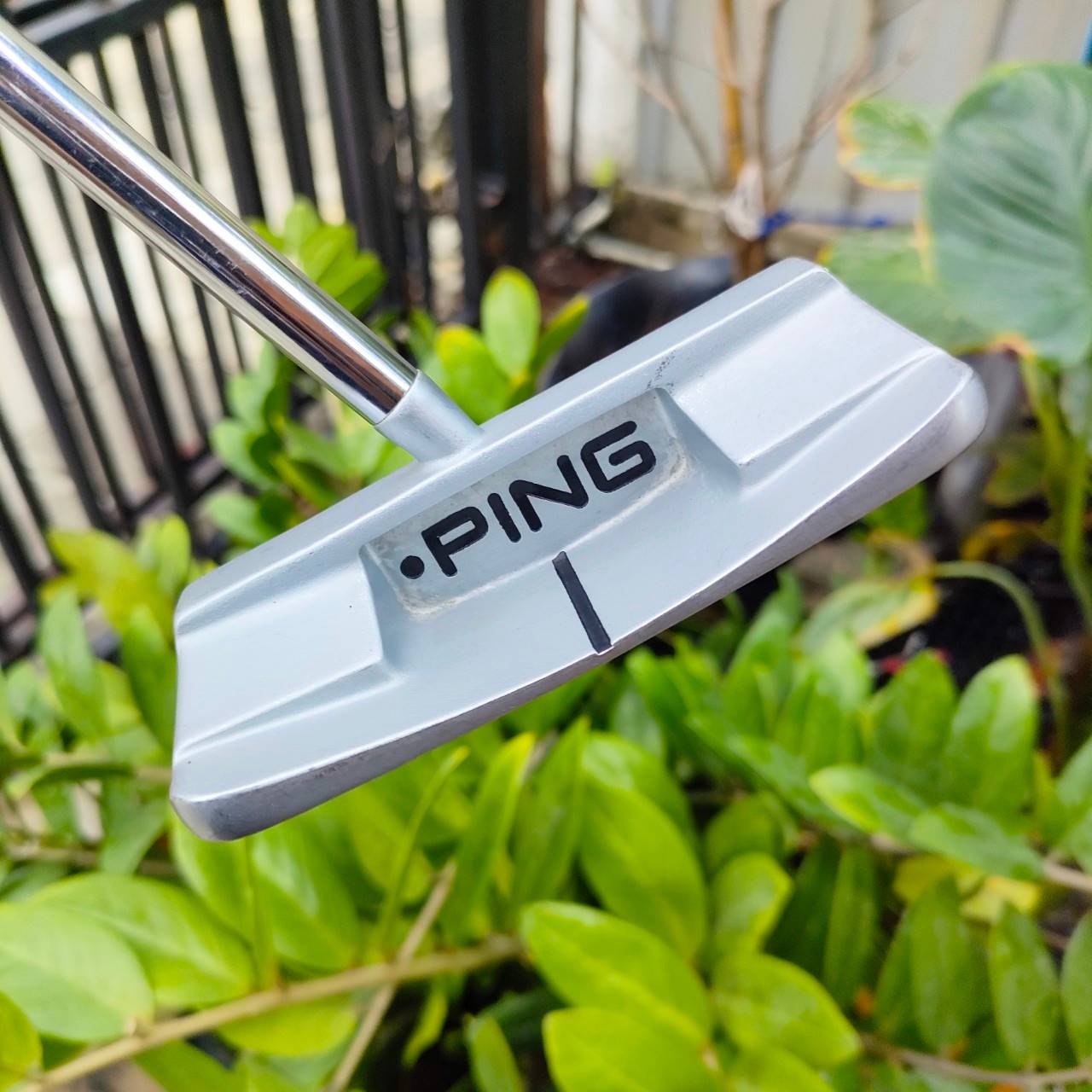 PUTTER PING SIMMA G KINLOCHC ความยาว 34 นิ้ว สุดยอดพัตเตอร์ เม็ดมีดหน้าอะลูมิเนียมกลึงใหม่ มีร่องความลึกและความกว้างที่หลากหลาย ไม้กอล์ฟพรีเมี่ยมมือสอง By NakaraLuxurious