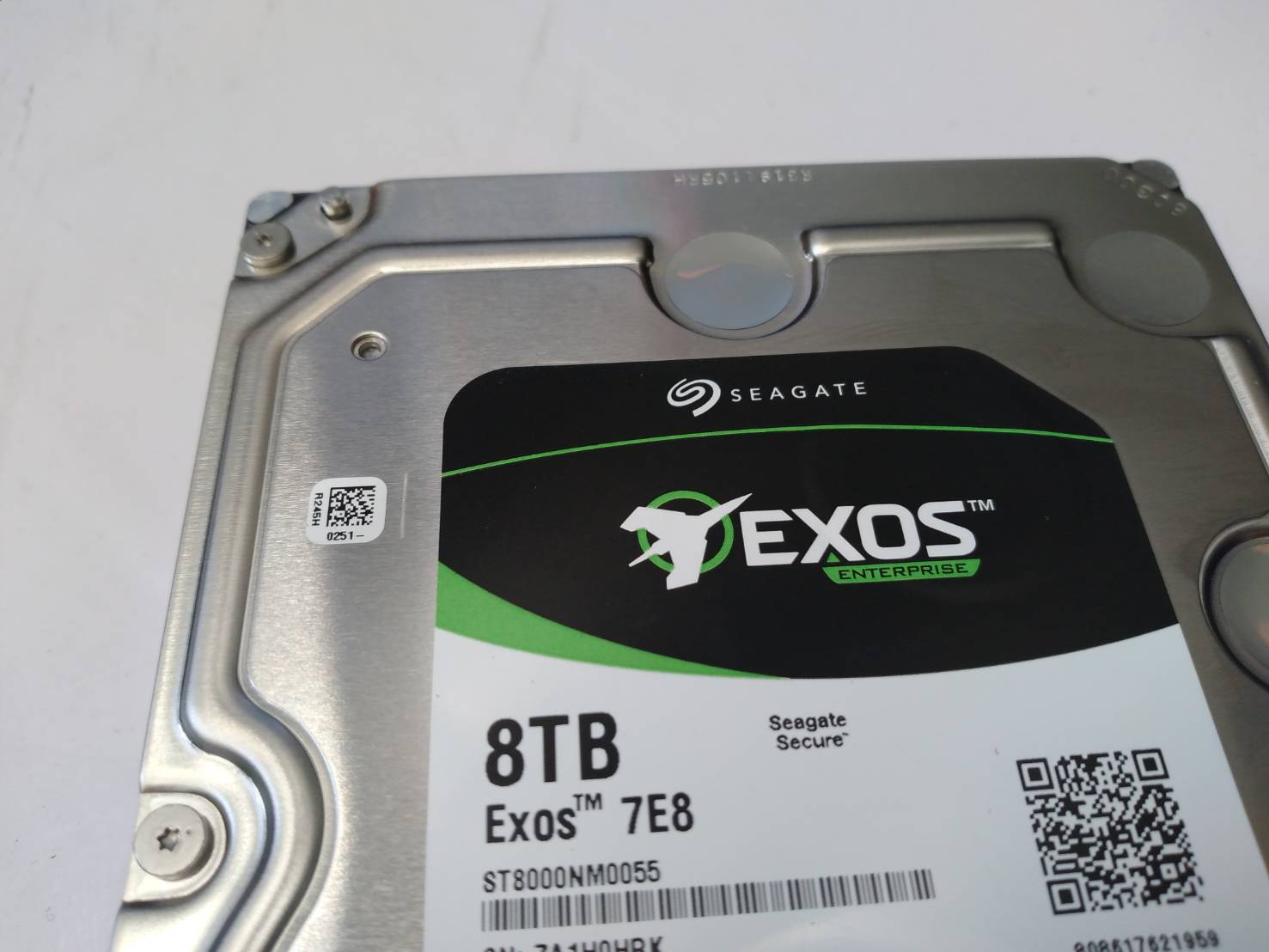 Seagate Exos 7E8 8TB 256MB Cache 3.5-Inch Enterprise Hard Drive (ST8000NM0055)