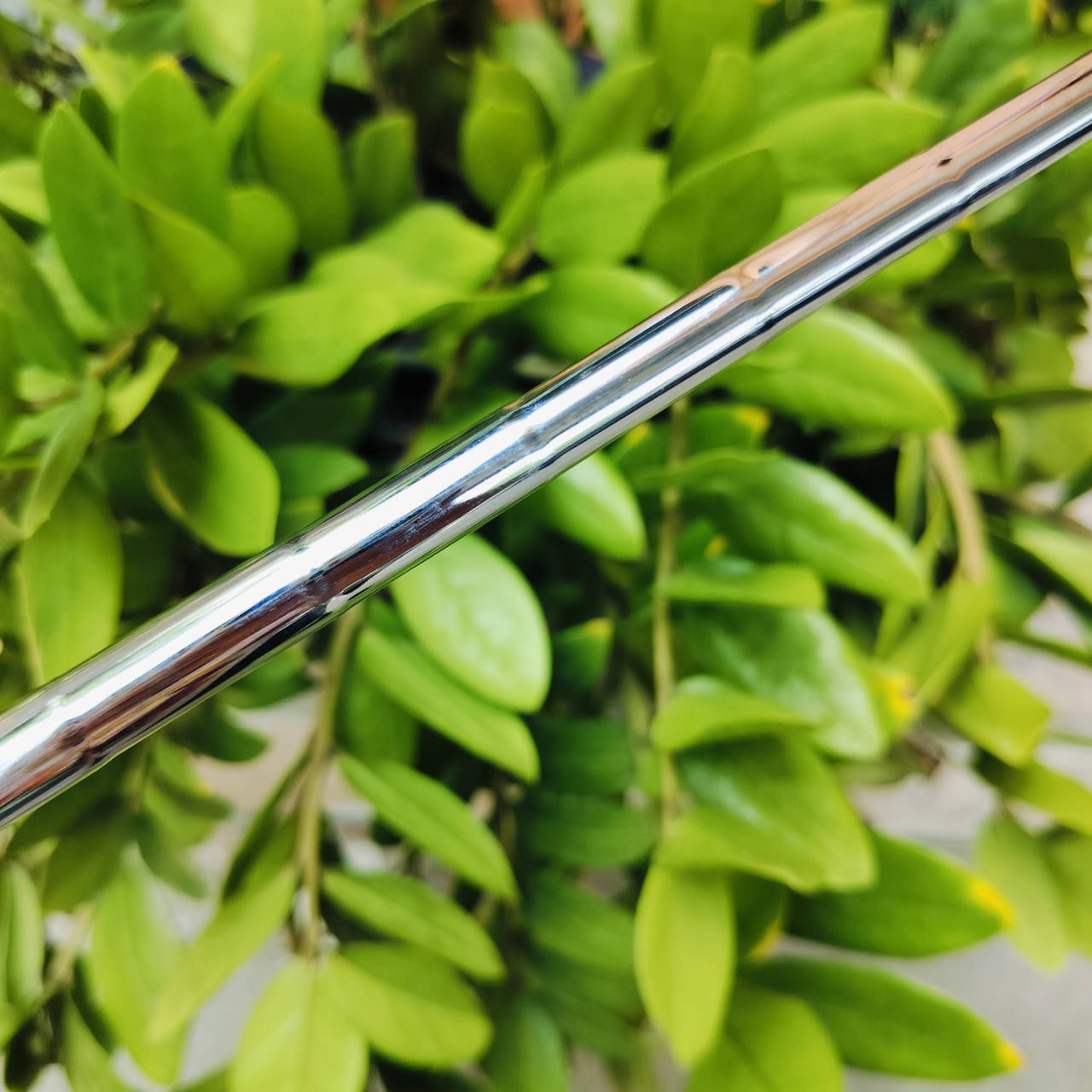 SW QUICK STIK2 องศา 56 WEDGE สำหรับคนชอบเล่นของ เป็น WEDGE ที่ระเบิดทรายได้ดีมาก เอก PAT PEND ทรัพย์สินทางปัญญา ด้าน SOLE ปาดลง ให้ไม่ต้องกินทรายเยอะ ด้านหลังมีโพรง CAVITY เล็กน้อย ไม้กอล์ฟพรีเมี่ยมมือสอง ของแท้ By NakaraLuxurious