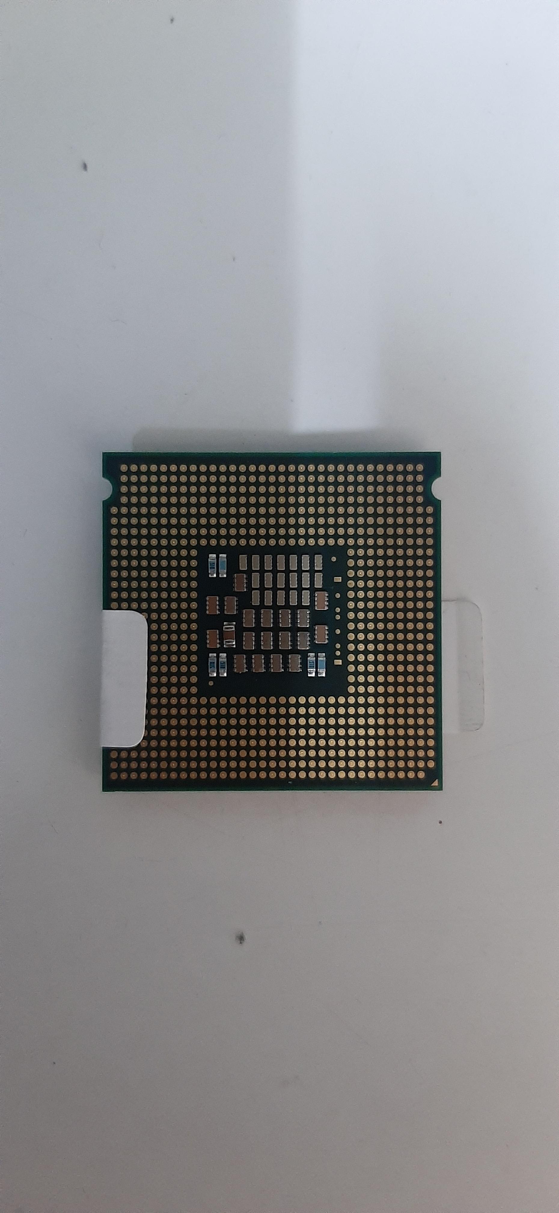 ซีพียูอะไหล่มือสอง Intel Xeon 5150 LGA771 (2.66 GHz 2Cores 2Threads)ประกันร้าน 1 เดือน
