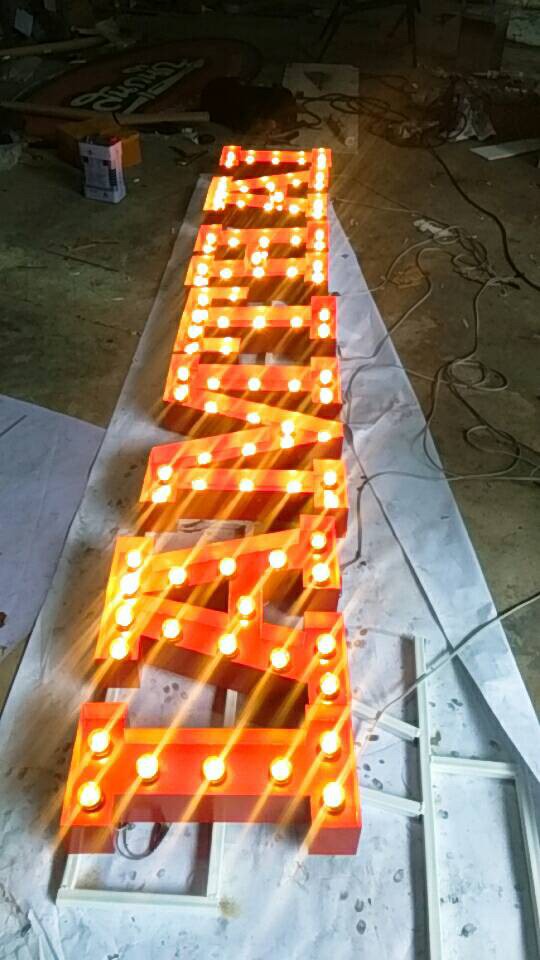 ป้ายไฟปิงปอง
