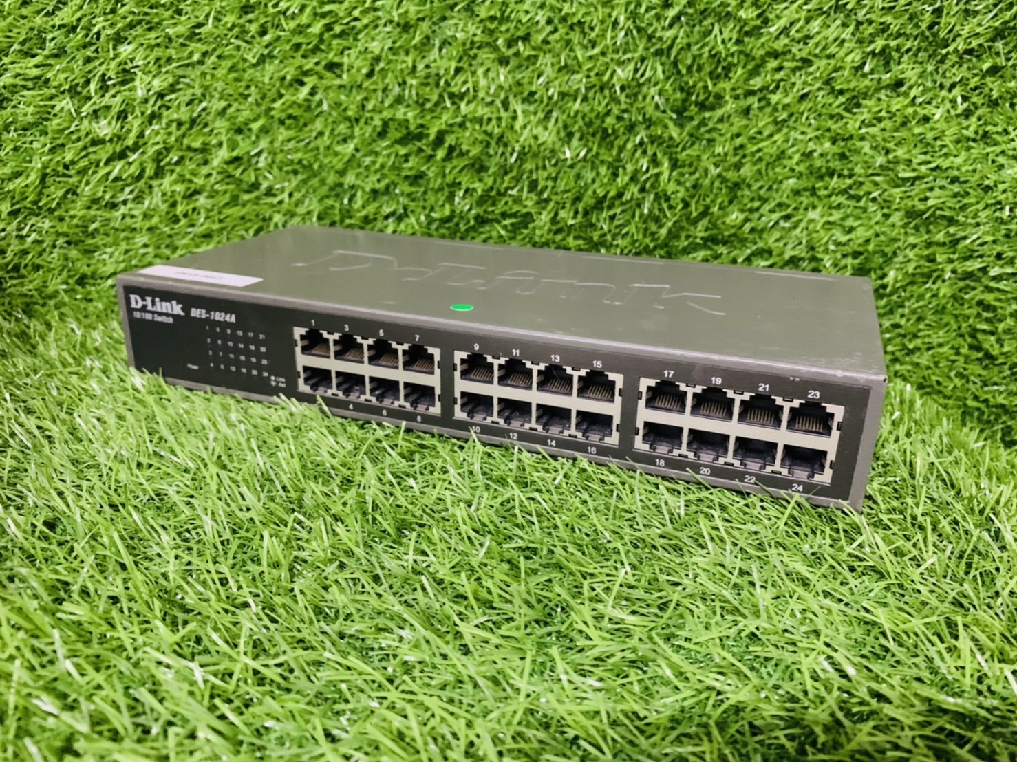 สวิตซ์ D-LINK SWITCH HUB 24 PORT 10/100 (DES-1024A) - 24 Port