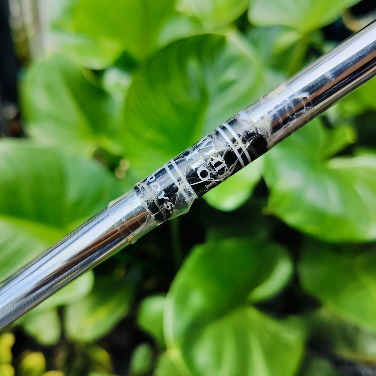 PUTTER ODYSSEY WHITE HOT #1 รุ่นนี้เป็นรุ่นที่โด่งดังสุดๆ ด้วยอินเซิร์ท สีขาว ที่ช่วยให้ฟีลลิ่งพัตเตอร์เปลี่ยนไป ทั้งนุ่มนวลและช่วยเกาะไลน์กว่าไม่มีอินเซิร์ท ไม้กอล์ฟพรีเมี่ยมมือสอง ของแท้ By NakaraLuxurious