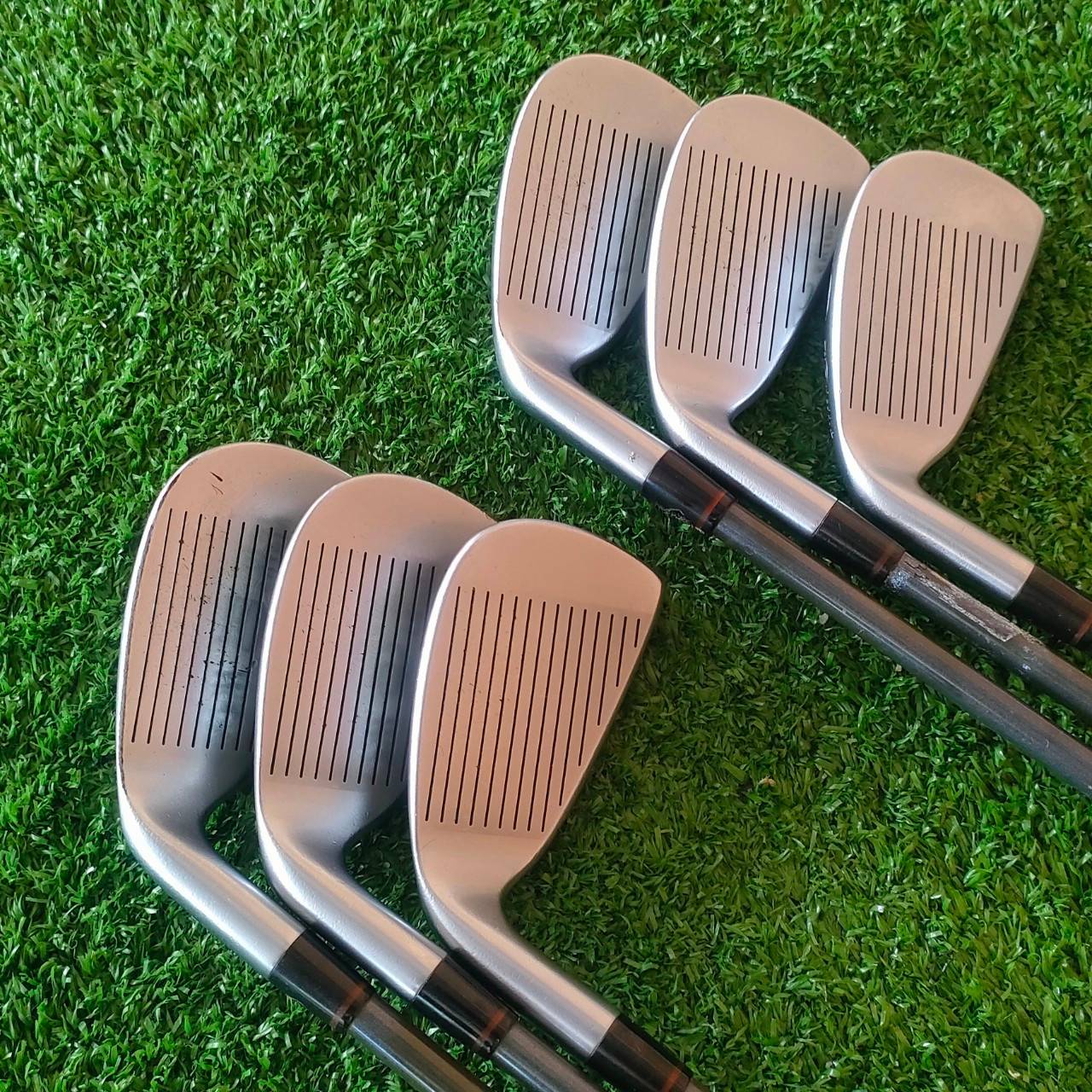 ** ไม้กอล์ฟสำหรับผู้หญิง ** ชุดเหล็ก HONMA GOLF Twin Marks Feather&Feather เหล็ก 6-11 ก้าน DORIC TITANIUM FLEX L *** ก้านระดับ สามดาว *** ไม้กอล์ฟมือสอง ของแท้ BY NakaraLuxurious