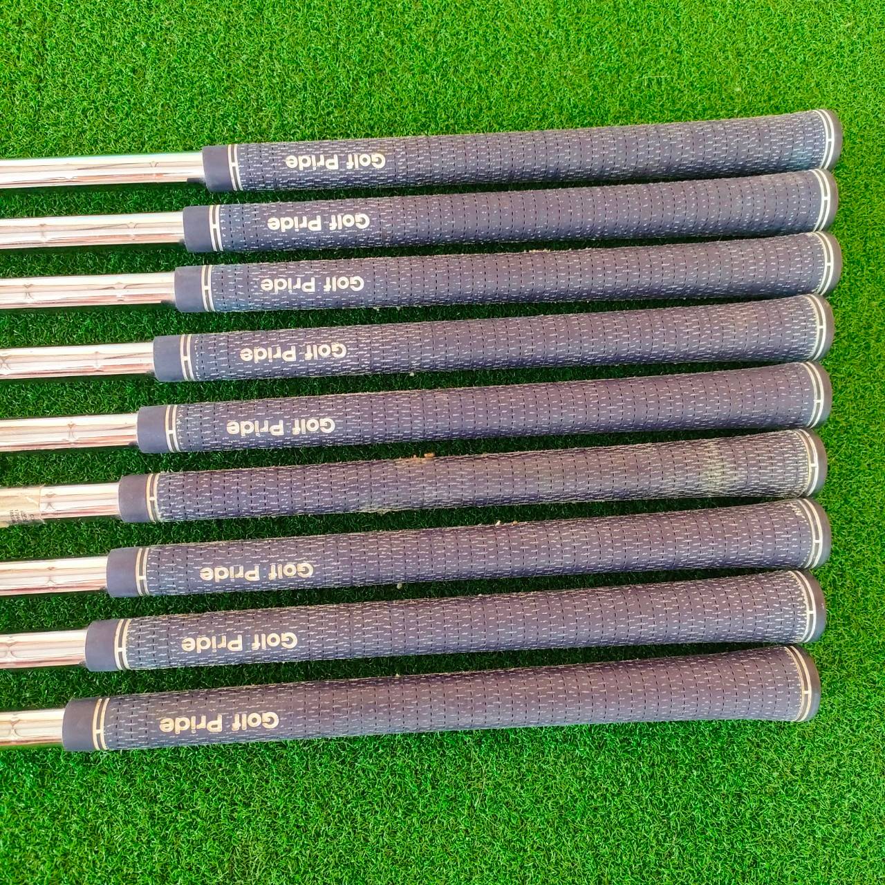 ชุดเหล็ก PING I10 จุดแดง มีเหล็ก 2 - 9 เเละ W ชุดใหญ่เต็มสูบ มีเหล็ก 2 ด้วย ก้าน CUSHIN PING เดิมๆ วัสดุ PING ไม่เหมือนใคร