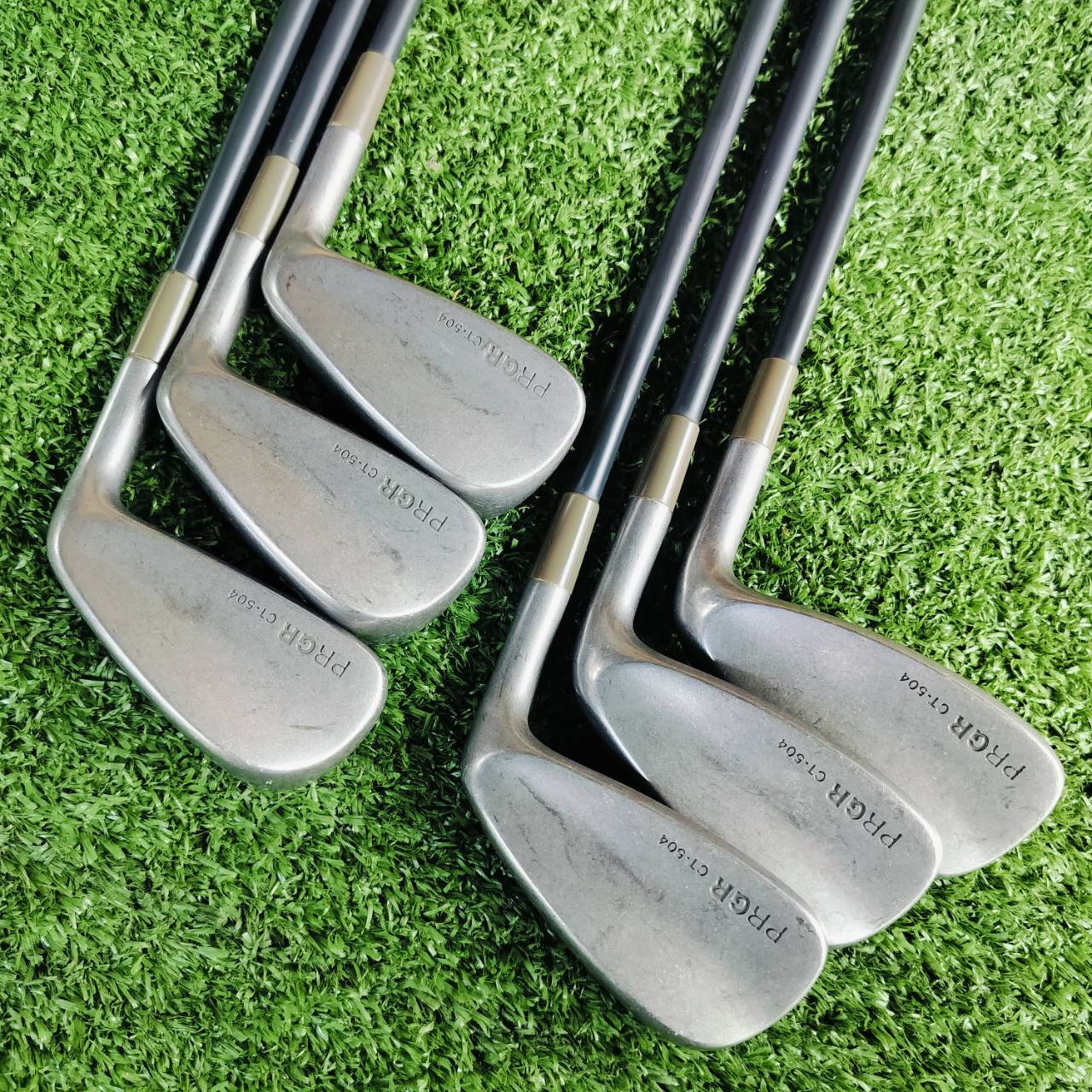 ** ไม้กอล์ฟผู้หญิงหรือซีเนียร์ ** ชุดเหล็ก PRGR CT-504 ก้าน PRGR M-30 ประมาณ FLEX L เป็นก้านอ่อน ตีนุ่ม และตีง่าย ไม้กอล์ฟพรีเมี่ยมมือสอง ของแท้ By NakaraLuxurious