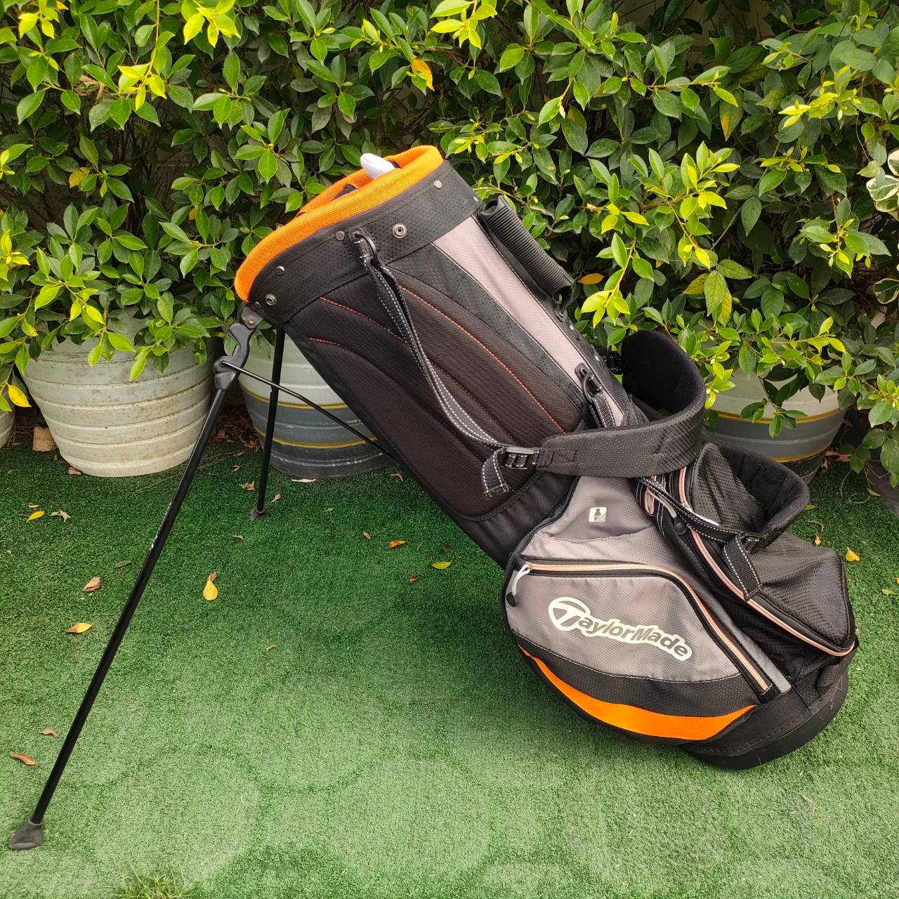 ถุงกอล์ฟ TAYLORMADE ขาตั้งมือสอง