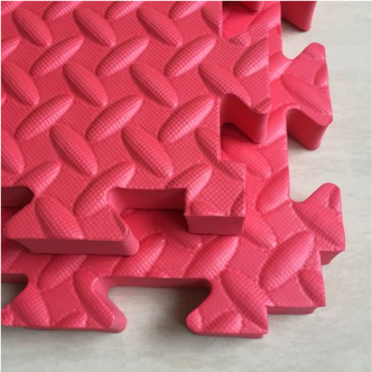 แผ่นโฟมปูพื้นกันกระแทก จิ๊กซอ EVA (งานนำเข้า) 20 มล 100x100 หนา2 ซม. ,แผ่นกันกระแทก,แผ่นโฟมปูพื้น, โฟมปูพื้น,จิ๊กซอว์ปูพื้น, แผ่นรองคลาน สำหรับเครื่องเล่นสนามในร่ม ห้องเด็กเล่น พร้อมส่ง