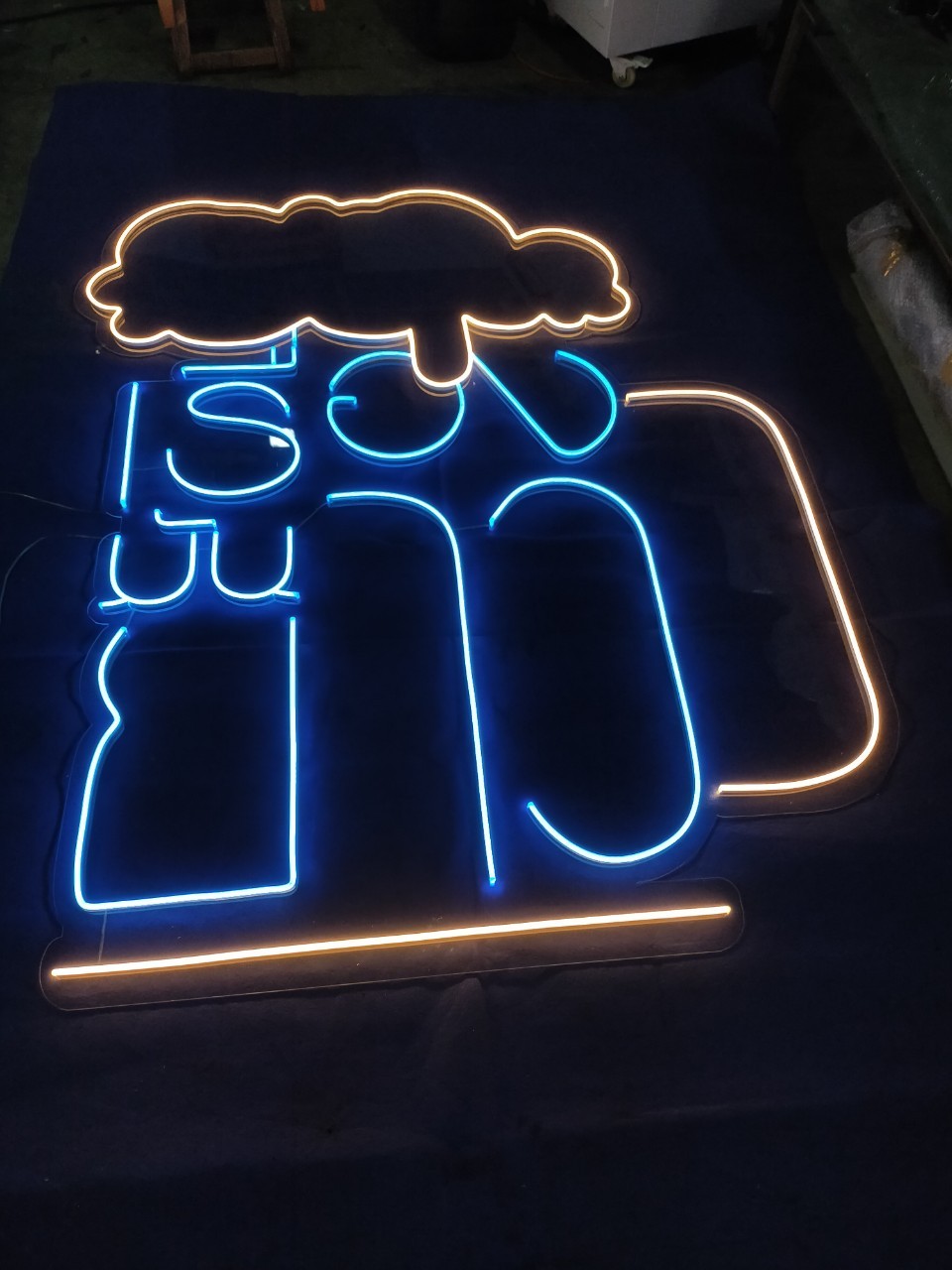 ไฟนีออน เฟค