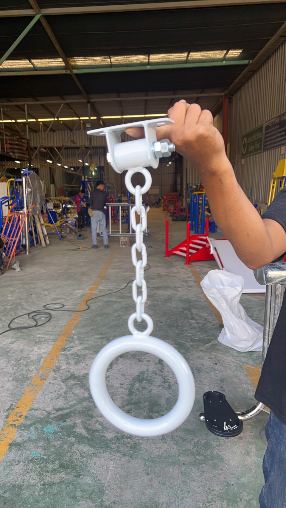 อะไหล่ห่วงโหนพร้อมโซ่ ขนาดห่วง 17 ซม. ความยาวโซ่ 20 ซม. อะไหล่เครื่องเล่นสนาม ห่วงพร้อมโซ่ ตะขอ โซ่ พร้อมส่ง