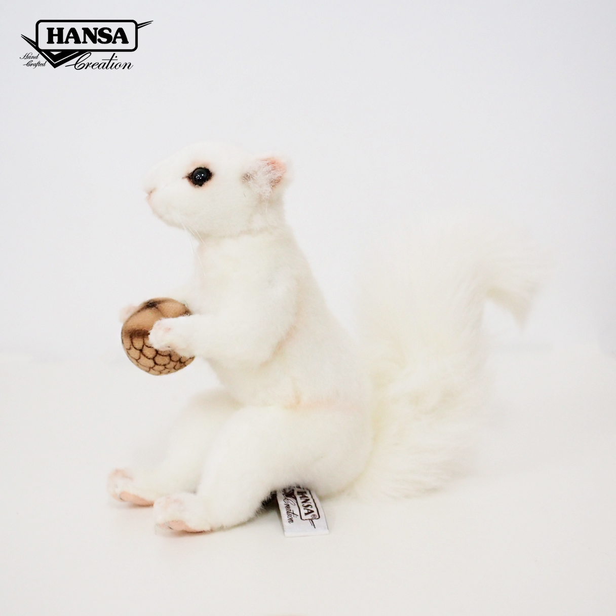 7742 Squirrel White 18 cm. H