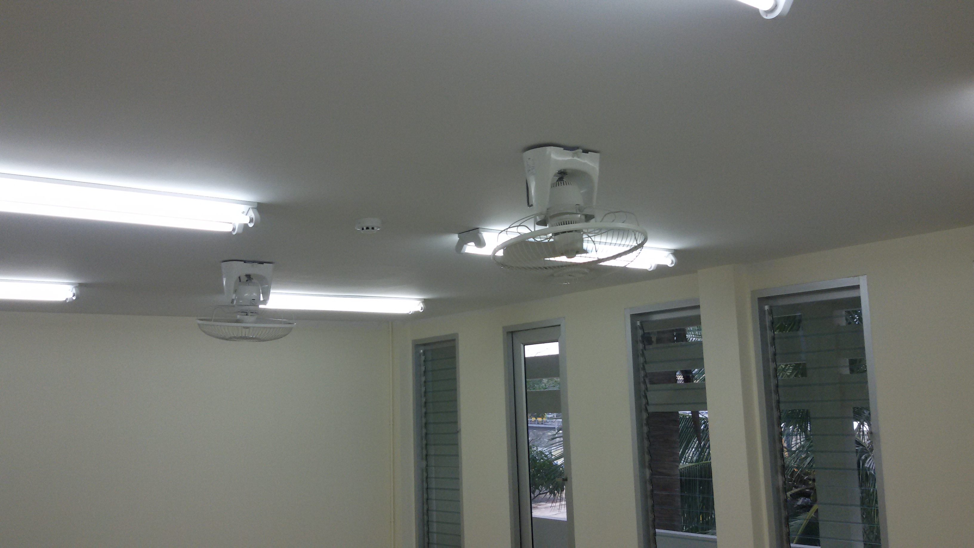 งานติดตั้ง เดินไฟ ทั้งระบบ มศว.