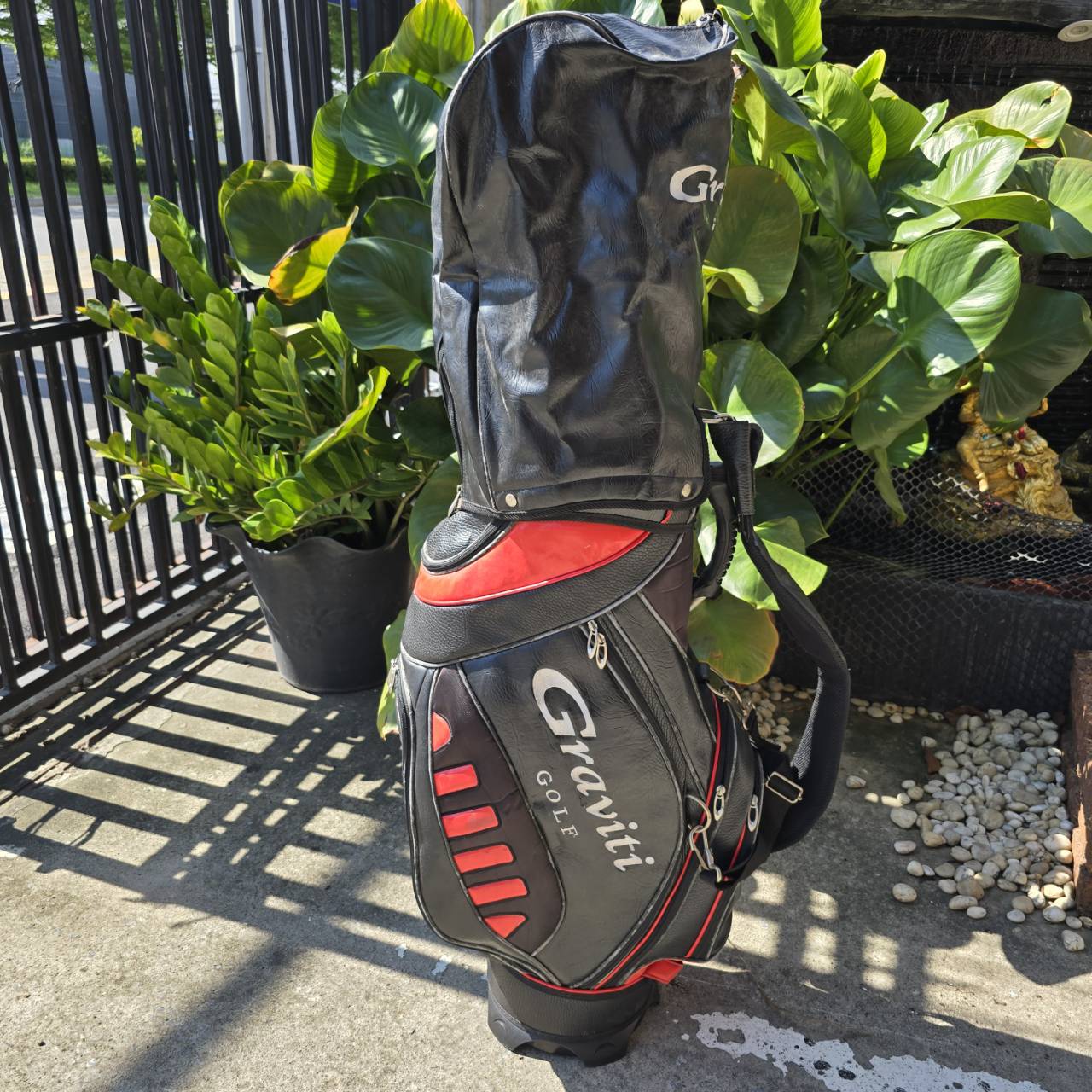 ถุงกอล์ฟ Graviti Golf ของแท้ มือสอง ถุง TOUR ใบใหญ่ ใส่ของได้ครบครัน ลดล้างสต๊อค!!!