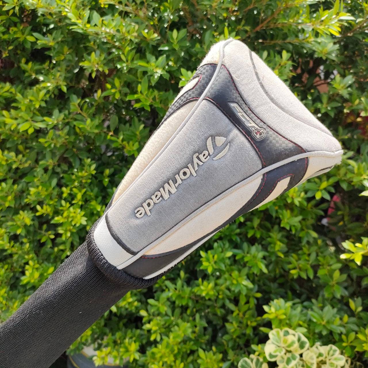 DRIVER TAYLORMADE R9 รุ่นพิเศษ MAX TYPE E องศา 10.5 ก้าน MOTORE FUJIKURA FLEX R ตีไกลแบบจัดๆ ไม้กอล์ฟมือสอง ของแท้ BY NakaraLuxurious