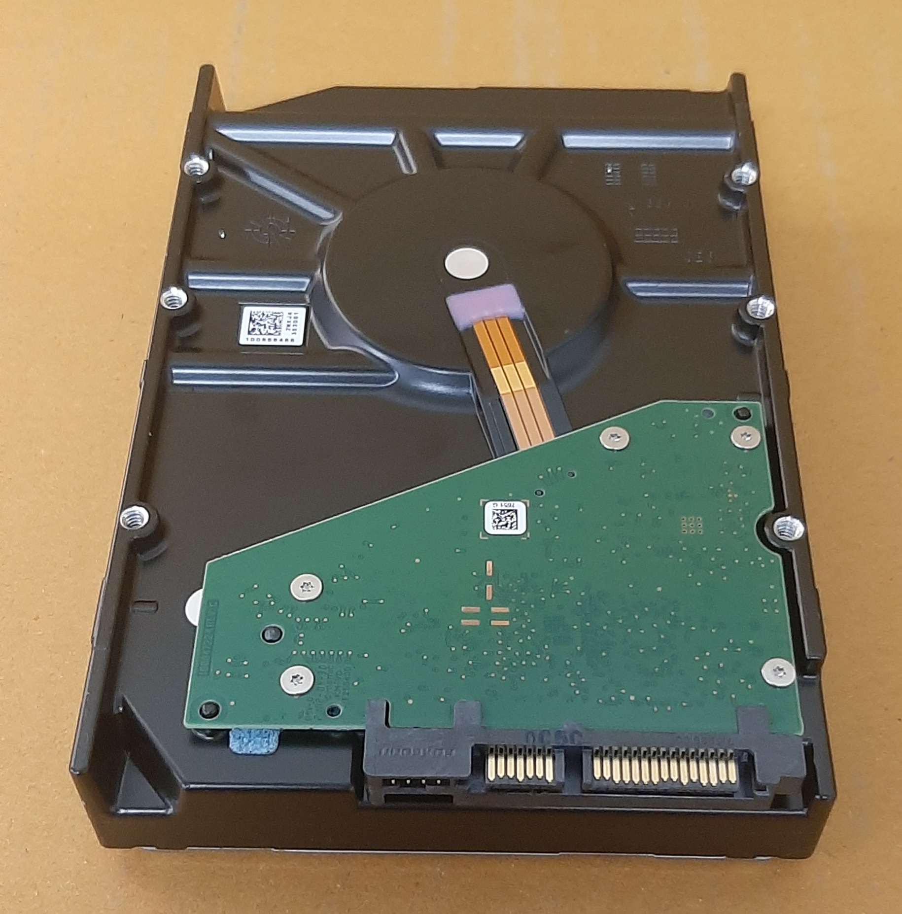 ฮาร์ดดิสก์ มือสอง ประกันร้าน 1 เดือน Seagate Skyhawk 8TB SATA 3.5" 7200RPM