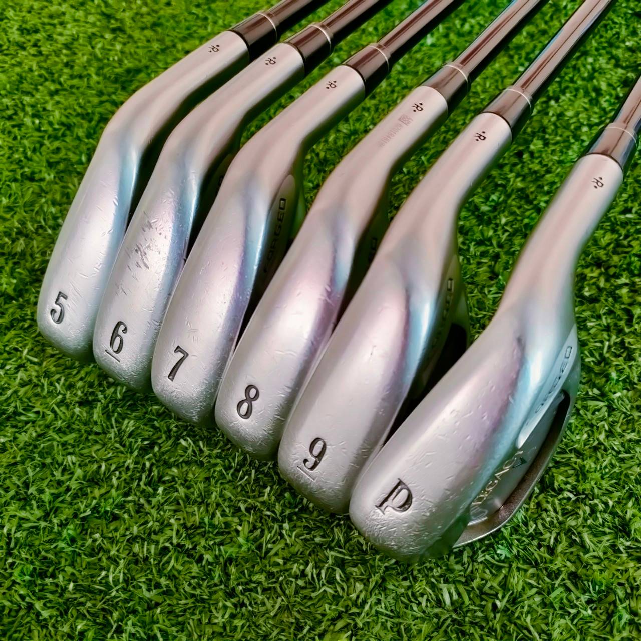 ชุดเหล็ก CALLAWAY LEGACY V FORGED มีเหล็ก 5-9 เเละ PW SW ก้าน CALLAWAY LEGACY FLEX R เป็นชุดเหล็กระดับพรีเมี่ยมสูงสุด!! เป็นเหล็ก FORGED CAVITY ลึกๆ ตีง่าย!! ไม้กอล์ฟมือสอง ของแท้ BY NakaraLuxurious