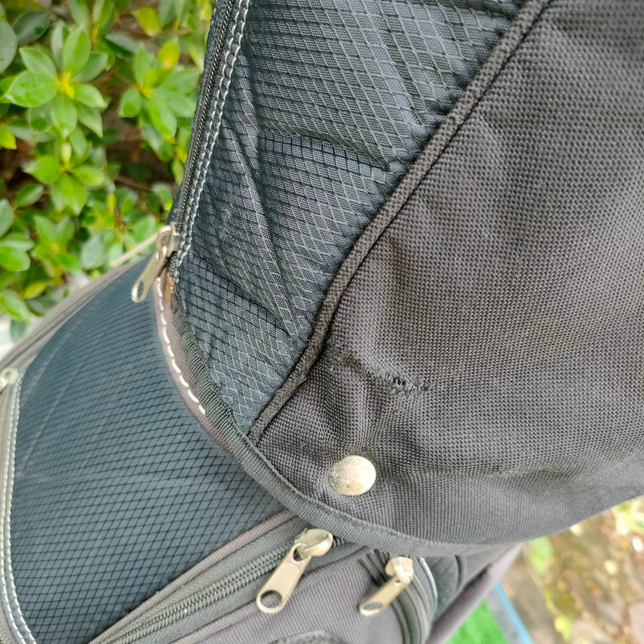 ถุงกอล์ฟ PRECEPT มือสอง **มีตำหนิ คอพเวอร์ ขาด **