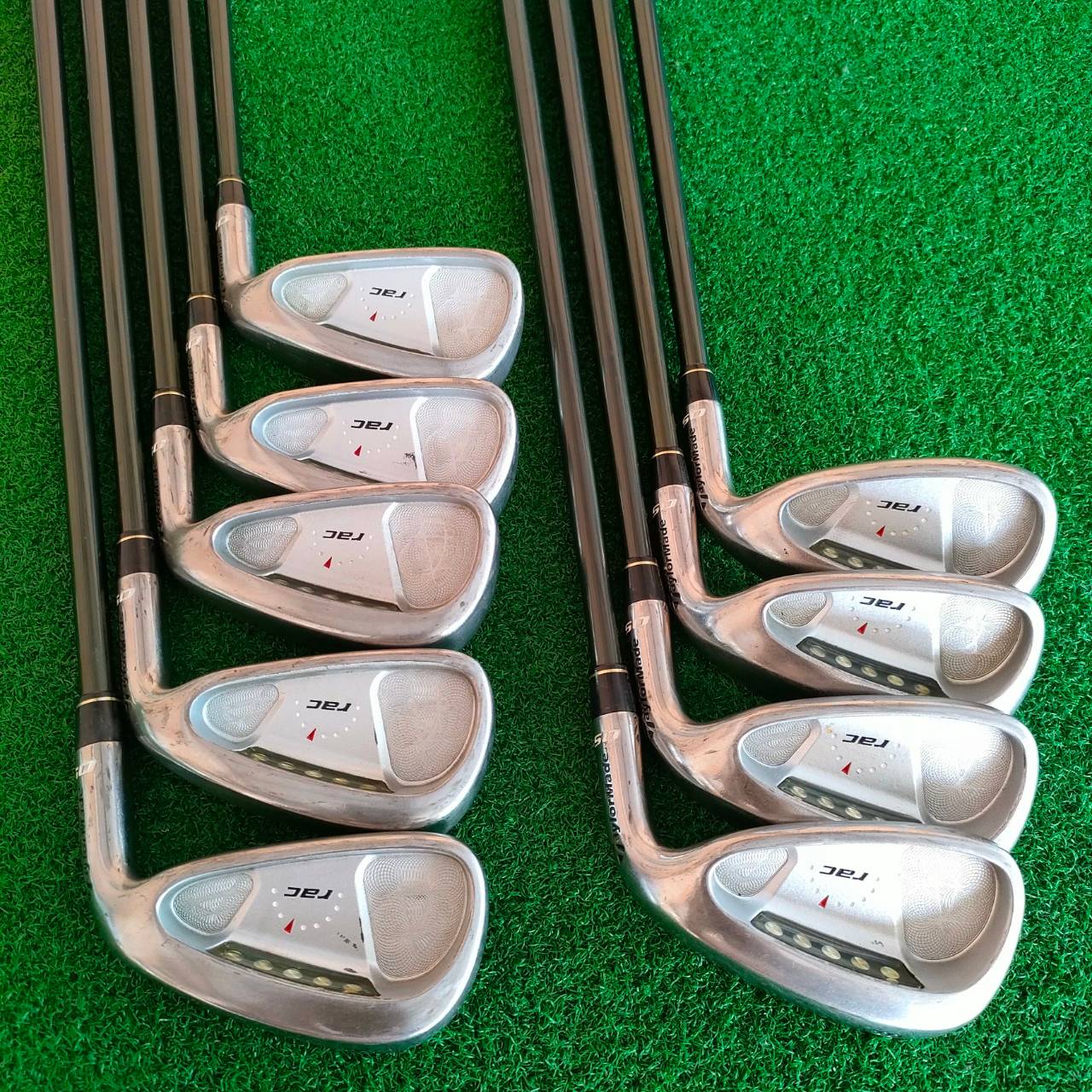 ชุดเหล็ก TAYLORMADE RAC OS ใบใหญ่ ตีง่าย ตีไกลกว่าเหล็กปกติ จุดถ่วงน้ำหนักพิเศษ ตีมันส์มากๆครับ มีเหล็ก 3 - 9 เเละ AW SW ก้าน TM-RAC LITE FLEX R