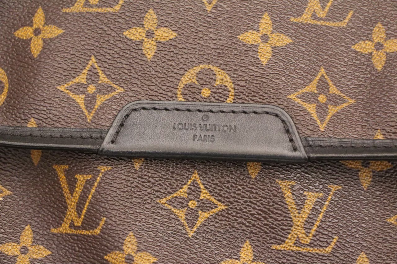 มือสอง Louis Vuitton Bass Marcassar Monogram PM กระเป๋าสะพายผู้ชายทรง Messenger ใบเล็ก