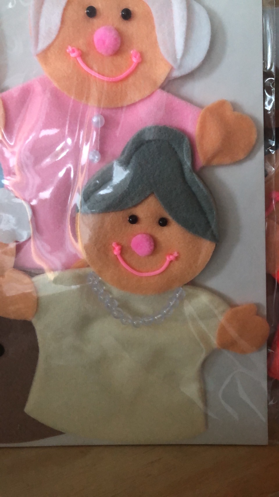 หุ่นมือ ชุดครอบครัว ปู่ ย่า ตา ยาย (ชุดเล็ก)ราคายังไม่รวามที่ตั้งหุ่น ของเล่นเสริมทักษะ,ของเล่นเด็ก, สื่อการสอนอนุบาล