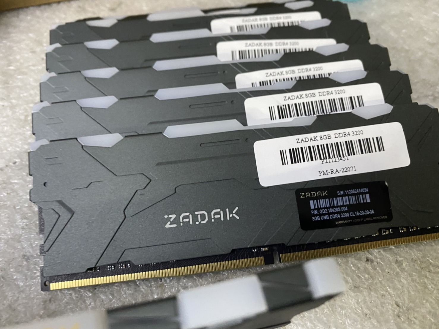 ZADAK MOAB RGB 16GB (8GBx2) DDR4/3200 RAM PC