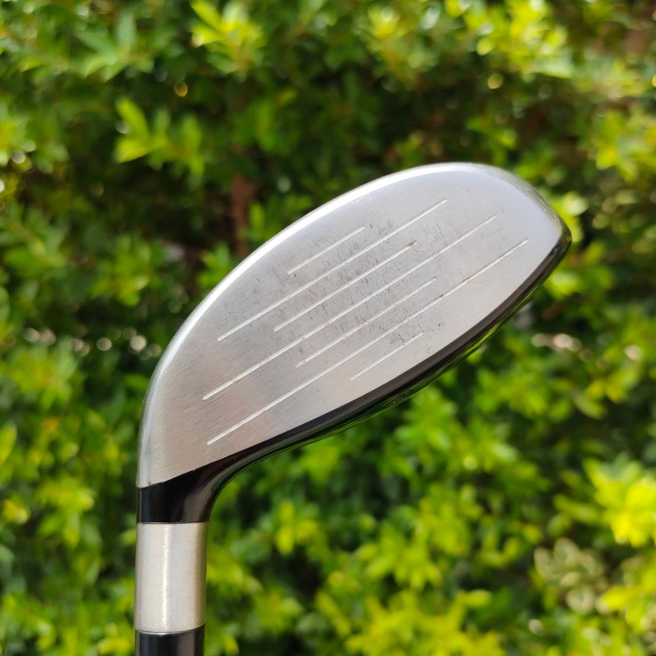 FW5 TAYLORMADE BURNER องศา 18 ก้าน RE*AX FLEX R กระดองเคฟล่า และ ดีไซน์ให้เป็นสามเหลี่ยม เด้งทั้งกระดอง ตีง่ายและ ตีไกลมากๆ เสียงเพราะมาก ไม้กอล์ฟมือสอง ของแท้ BY NakaraLuxurious