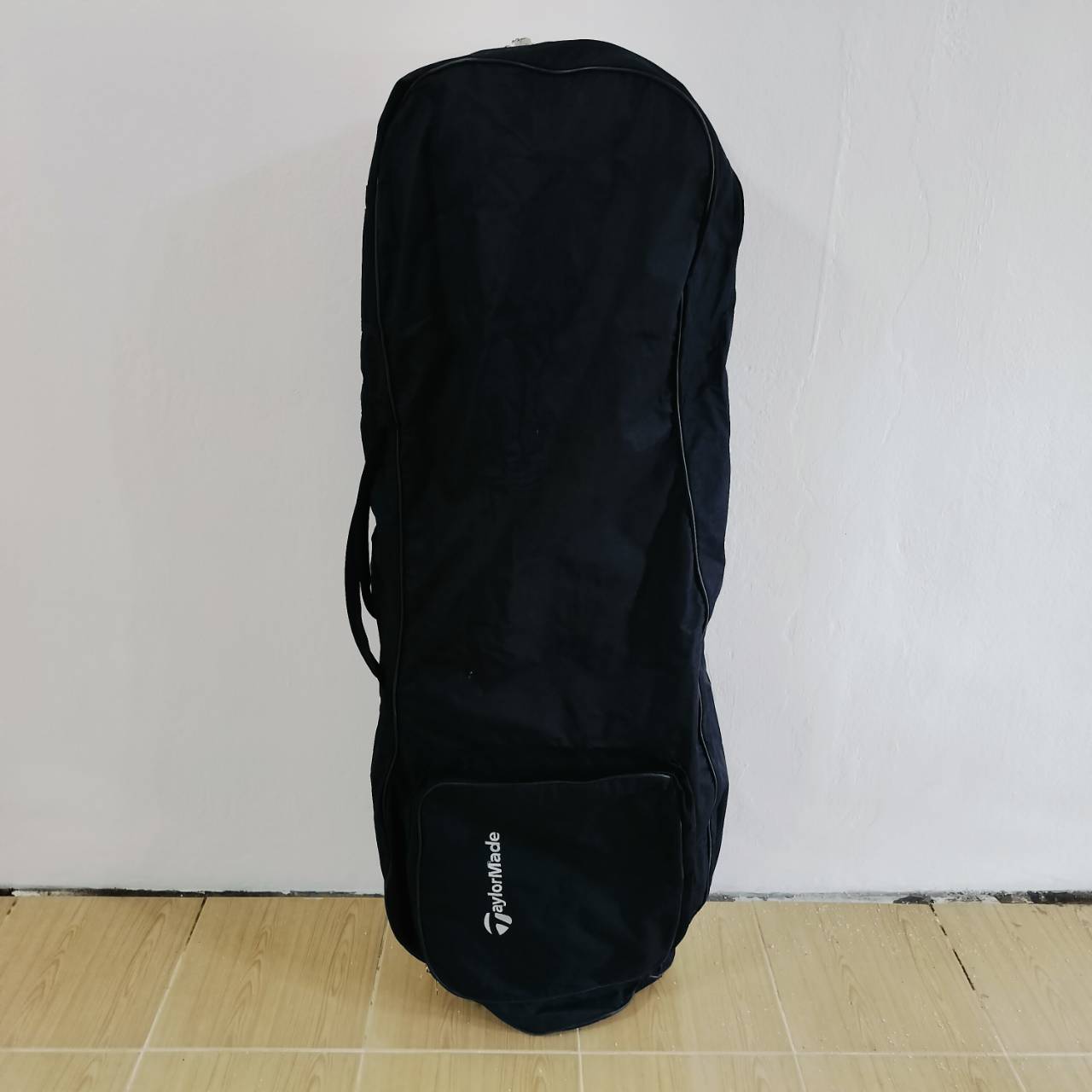 COVER คลุมถุงกอล์ฟ Taylormade มือสอง ของแท้ สภาพสวยมาก ใช้ดีมากของระดับพรีเมี่ยมค่ะ