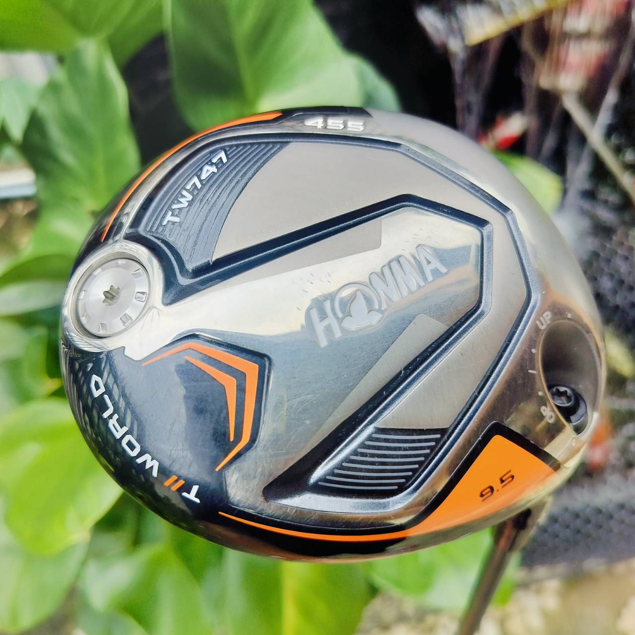 Driver HONMA TW747 455 องศา 9.5 ก้าน Honma Titanium 2 ดาว Flex S ตระกูล TOUR WORLD ของ HONMA เป็นตระกูลที่ตีมันส์อย่างมาก ไม้กอล์ฟพรีเมี่ยมมือสอง ของแท้ By NakaraLuxurious