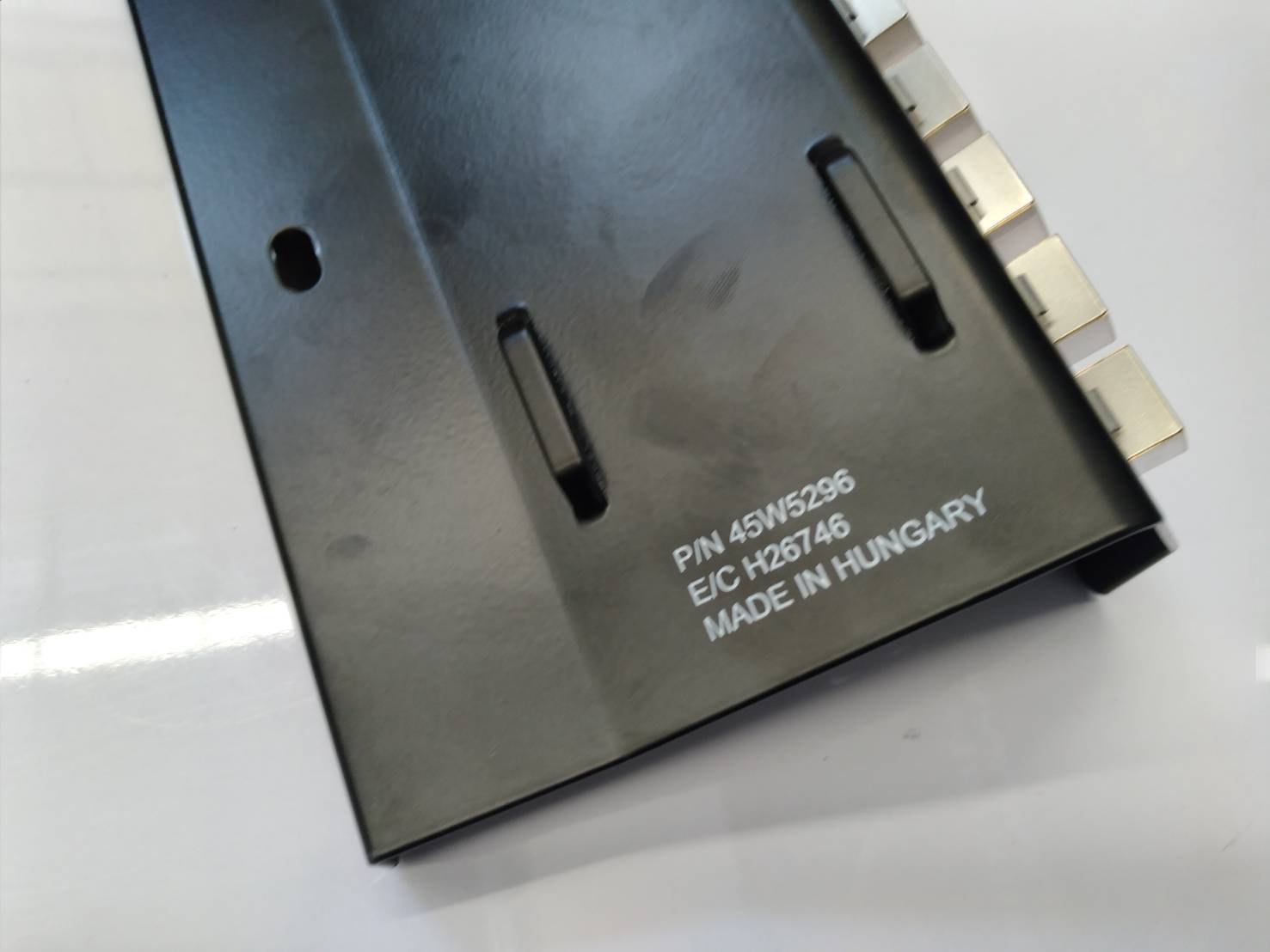 IBM RACK XIV PATCH PANEL 45W5296 45W5295 COMPLETE PANEL 45W0905 45W0904