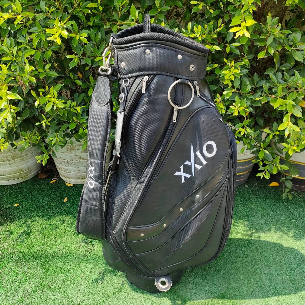 ถุงกอล์ฟ XXIO มือสอง ** ถุงกอล์ฟมีตำหนิ ลอก มีรูปให้ชมท้ายสุดค่ะ **