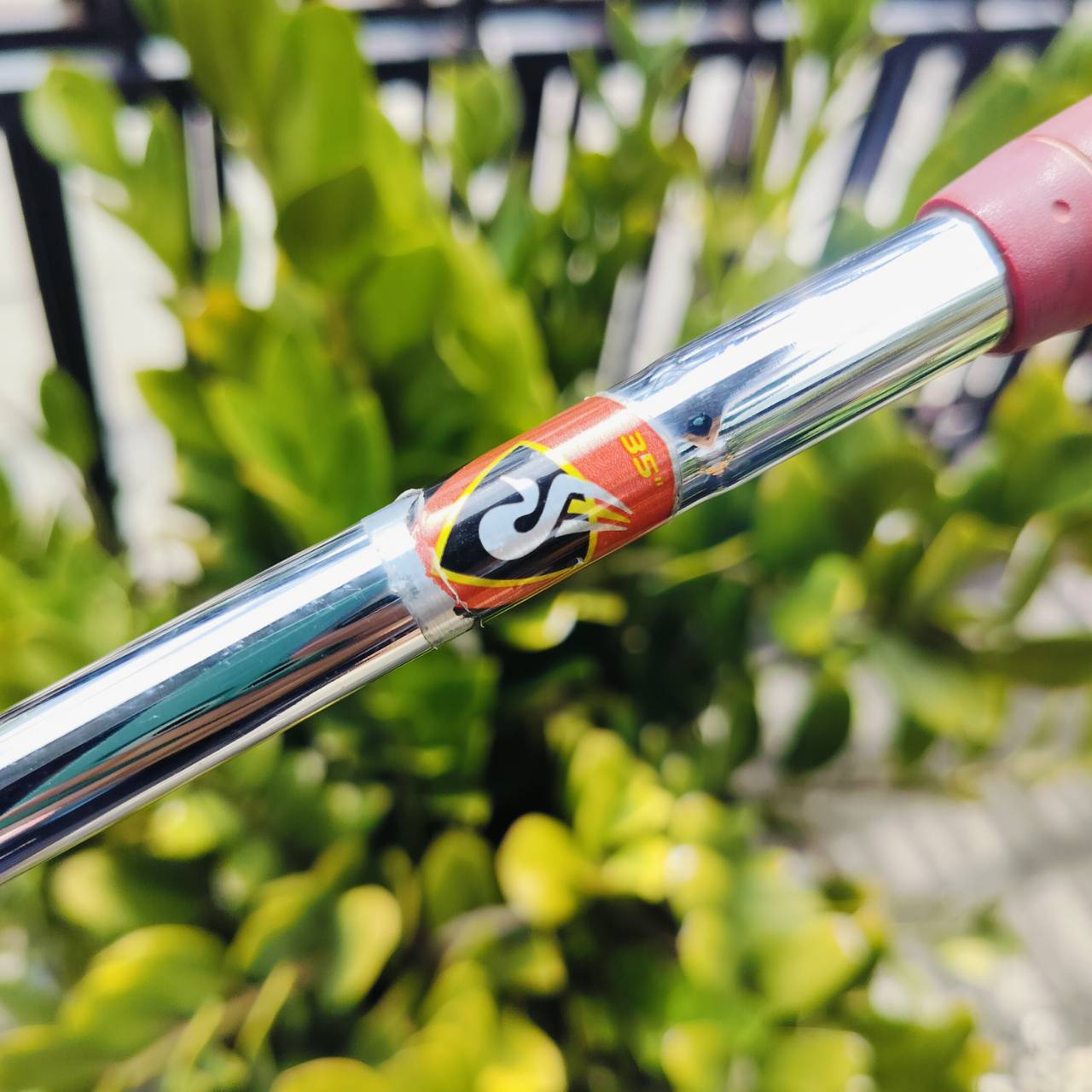 PUTTER TAYLORMADE ROSSA ตัว MONZA ความยาว 34 นิ้ว รูปทรงสามเหลี่ยม ดึง CG ไว้ลึก ทำให้ออกสโตรคได้ตรงขึ้น ไม้กอล์ฟพรีเมี่ยมญี่ปุ่นมือสอง By NakaraLuxurious