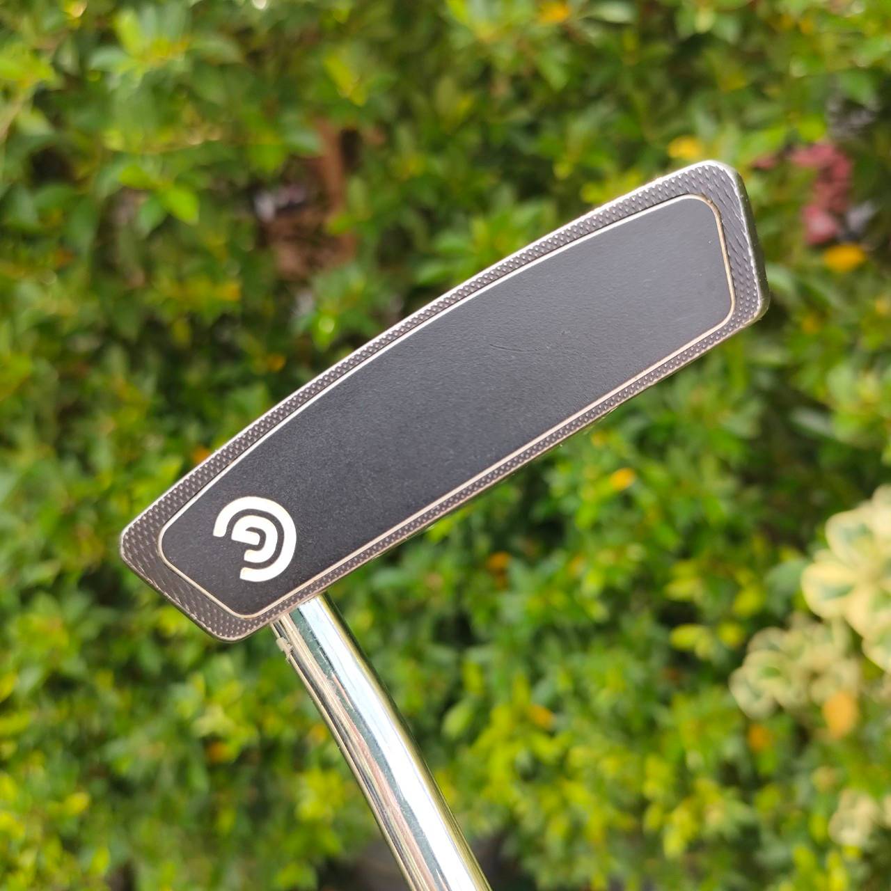 PUTTER CLEVELAND SMART SQUARE ความยาว 34 นิ้ว พัตต์ตรง!! สภาพสวยเดิมๆเลย มี COVER มาให้ด้วย รุ่นนี้เล็งง่ายกว่าเป็นสี่เหลี่ยม และออกแบบให้เป็นการชดเชยความผิดพลาดอย่างสูงสุด!! ไม้กอล์ฟมือสอง ของแท้ BY NakaraLuxurious