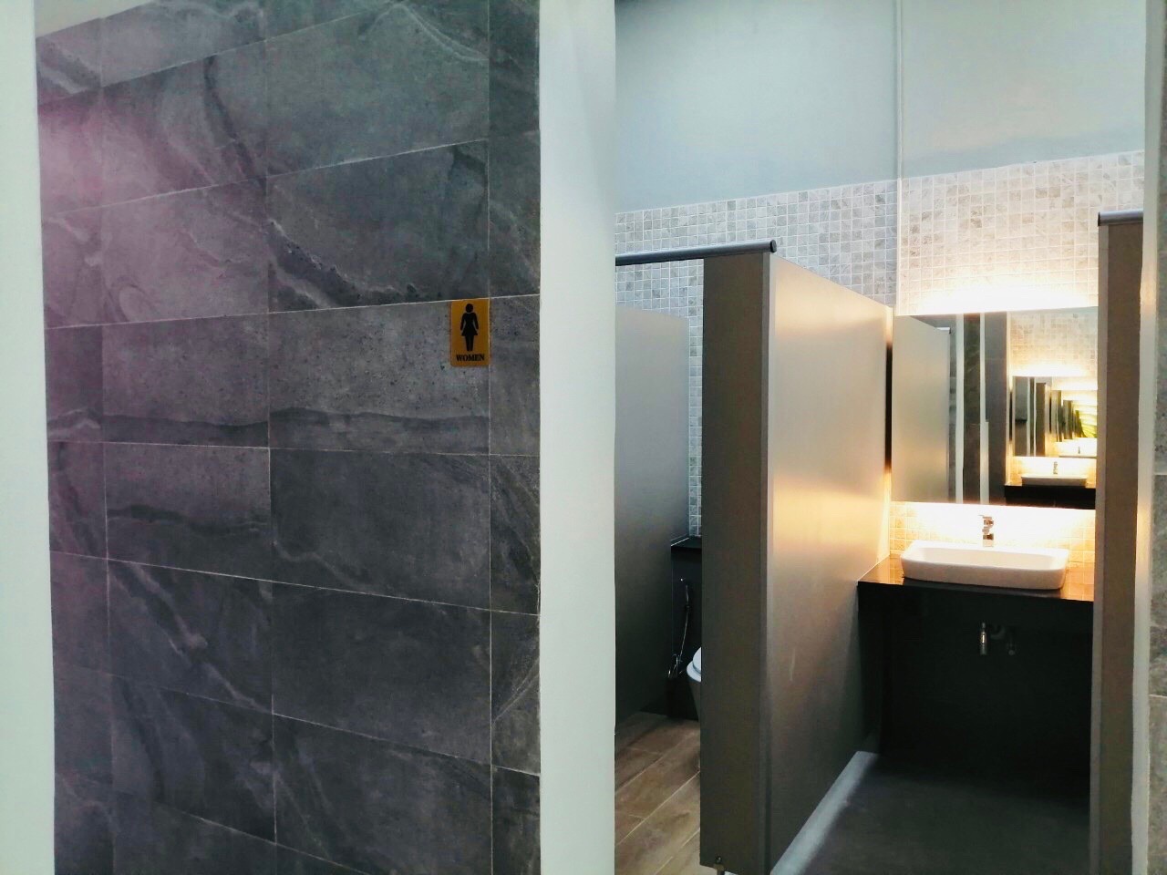 รร.ฤทธิยะวรรณาลัย(ดอนเมือง) งานสร้างห้องน้ำ45ห้อง