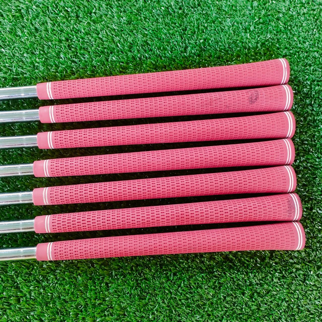ADAMS IDEA BLACK CB3 IRONS มีเหล็ก 4 - 8 เเละ PW GW ก้าน KBS TOUR 90 สุุดๆชุดนี้ เหล็ก FORGED CAVITY ก้าน KBS แน่นๆ แบรนด์ ADAMS คุณภาพสูงมากๆ ไม้กอล์ฟมือสอง ของแท้ BY NakaraLuxurious