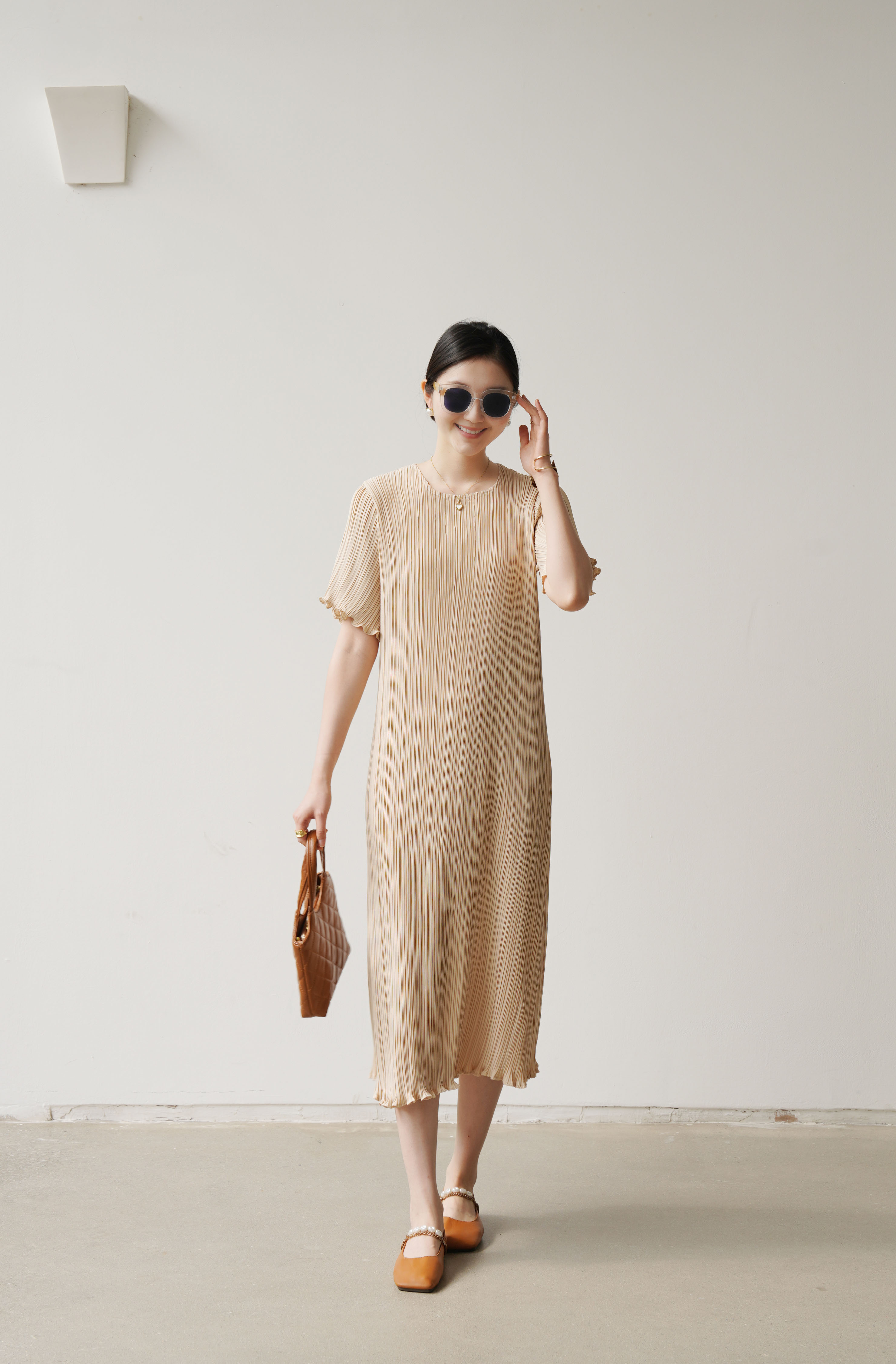 ปรับราคาลง20%!! 2MUAY รุ่น GJO5323 เดรสพลีทคุณภาพ GLAM SHORT SLEEVE PLEATED DRESS 7 สี FREE SIZE