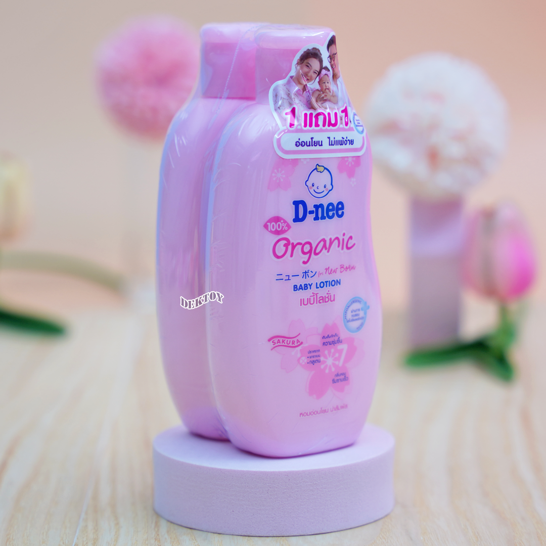 1 แถม 1 โลชั่นเด็ก D-nee organic sakura ดีนี่ ออร์แกนิค ซากุระ เบบี้โลชั่น 200 มล. สูตรชุ่มชื้นเป็นพิเศษ(ชมพู)
